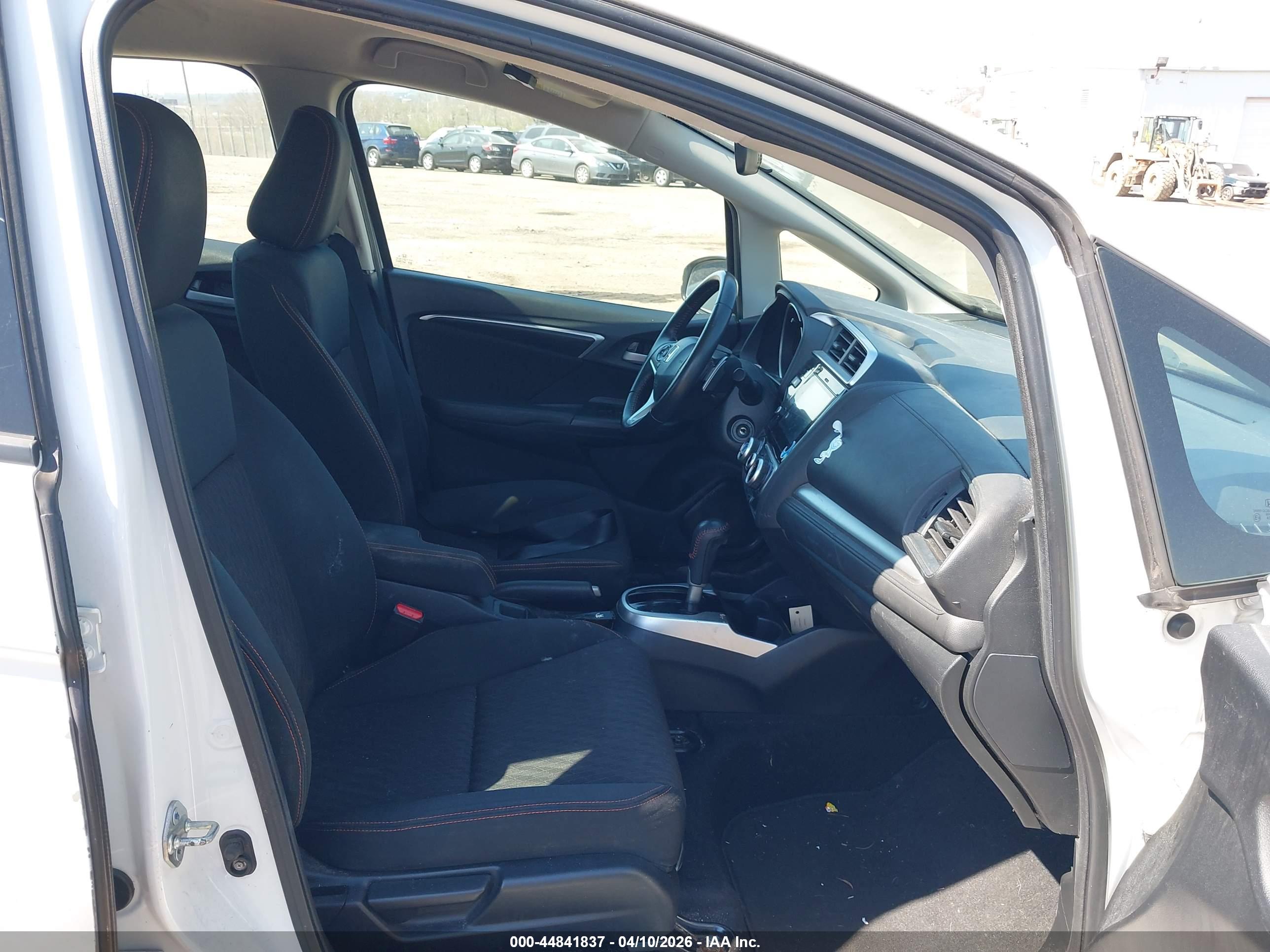 HONDA FIT image 5