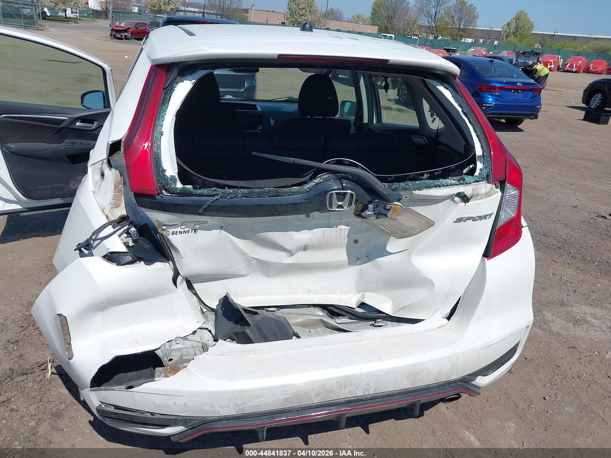 HONDA FIT image 6
