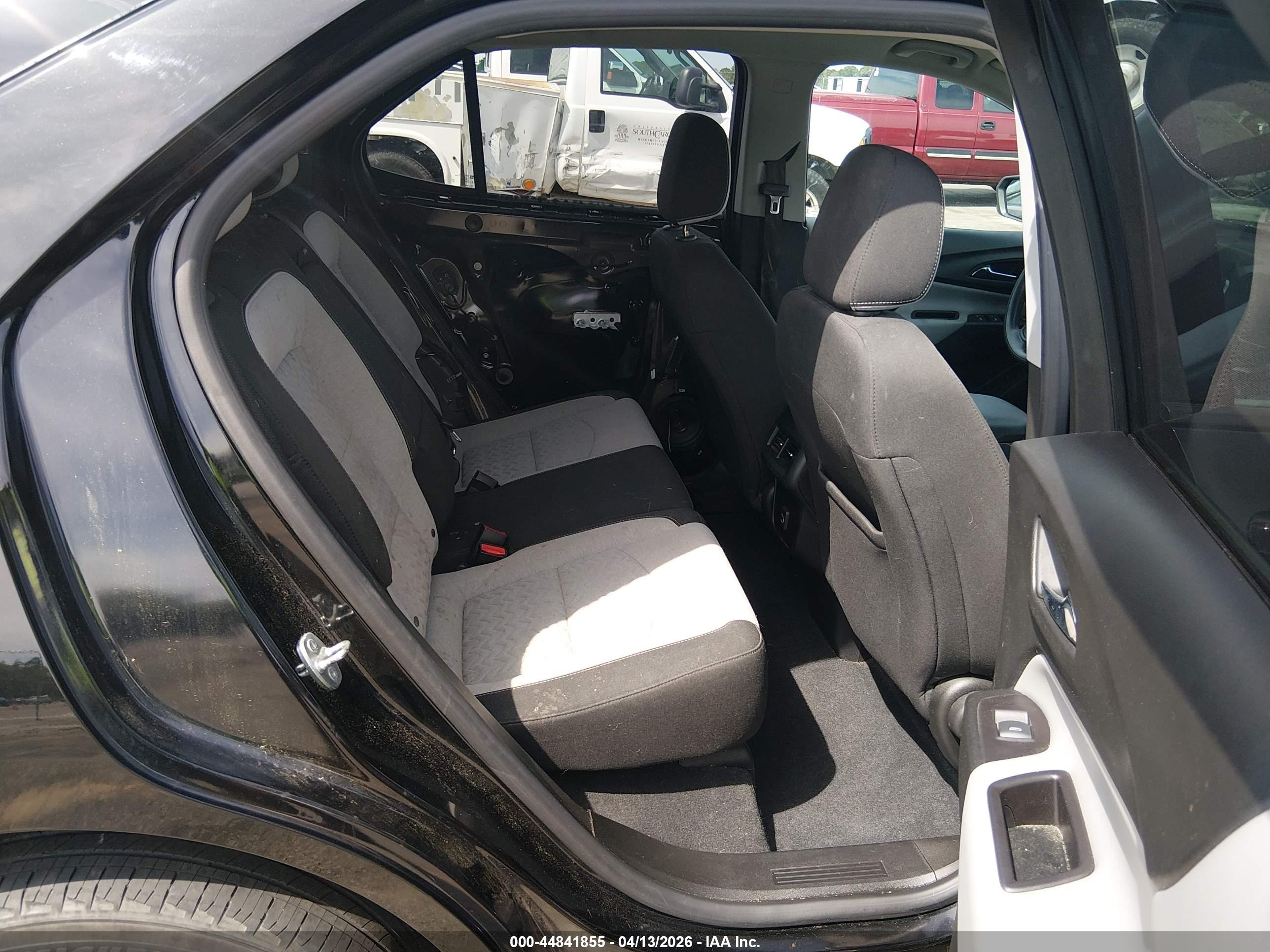CHEVROLET EQUINOX image 8
