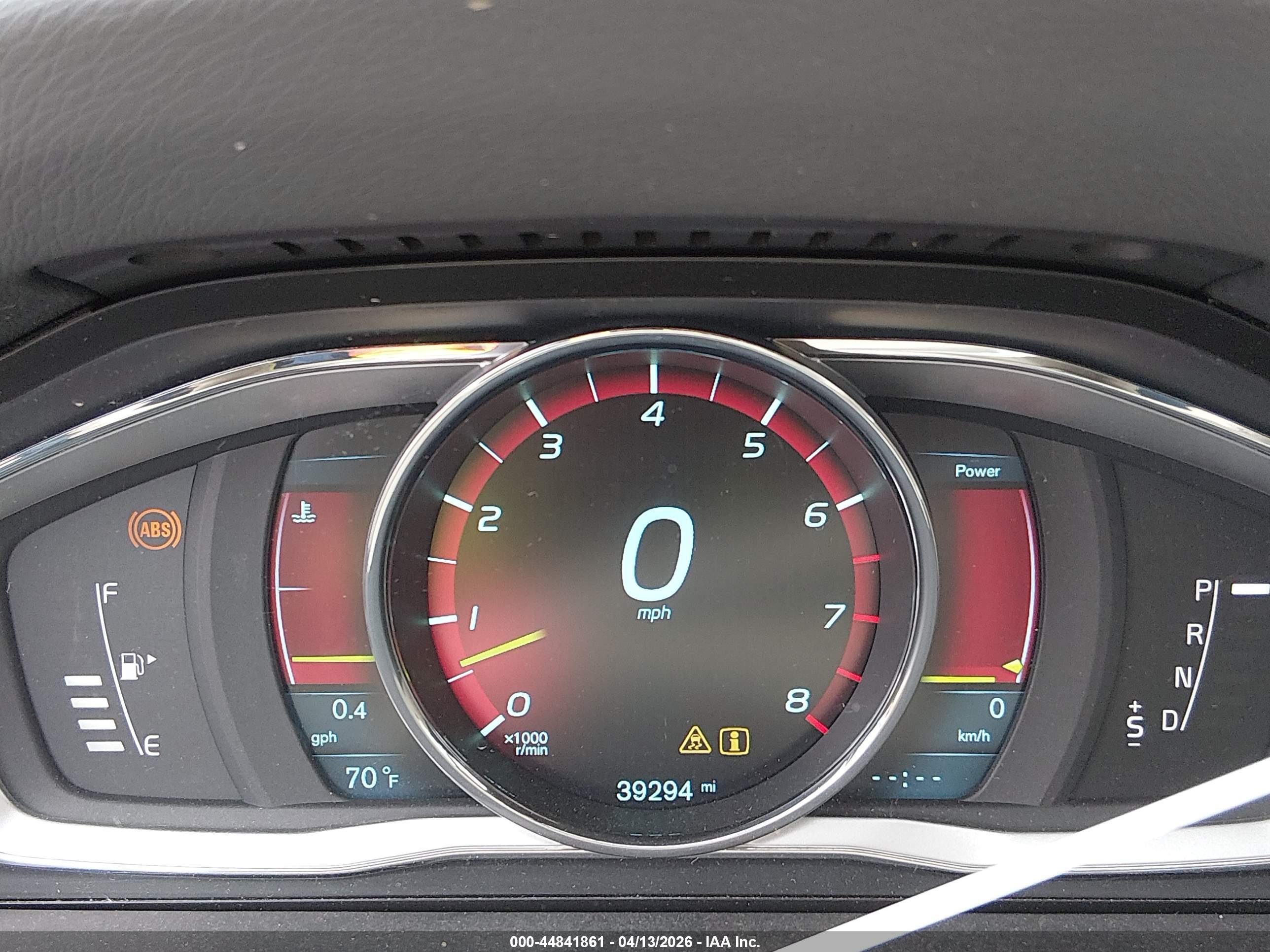 VOLVO XC70 image 7