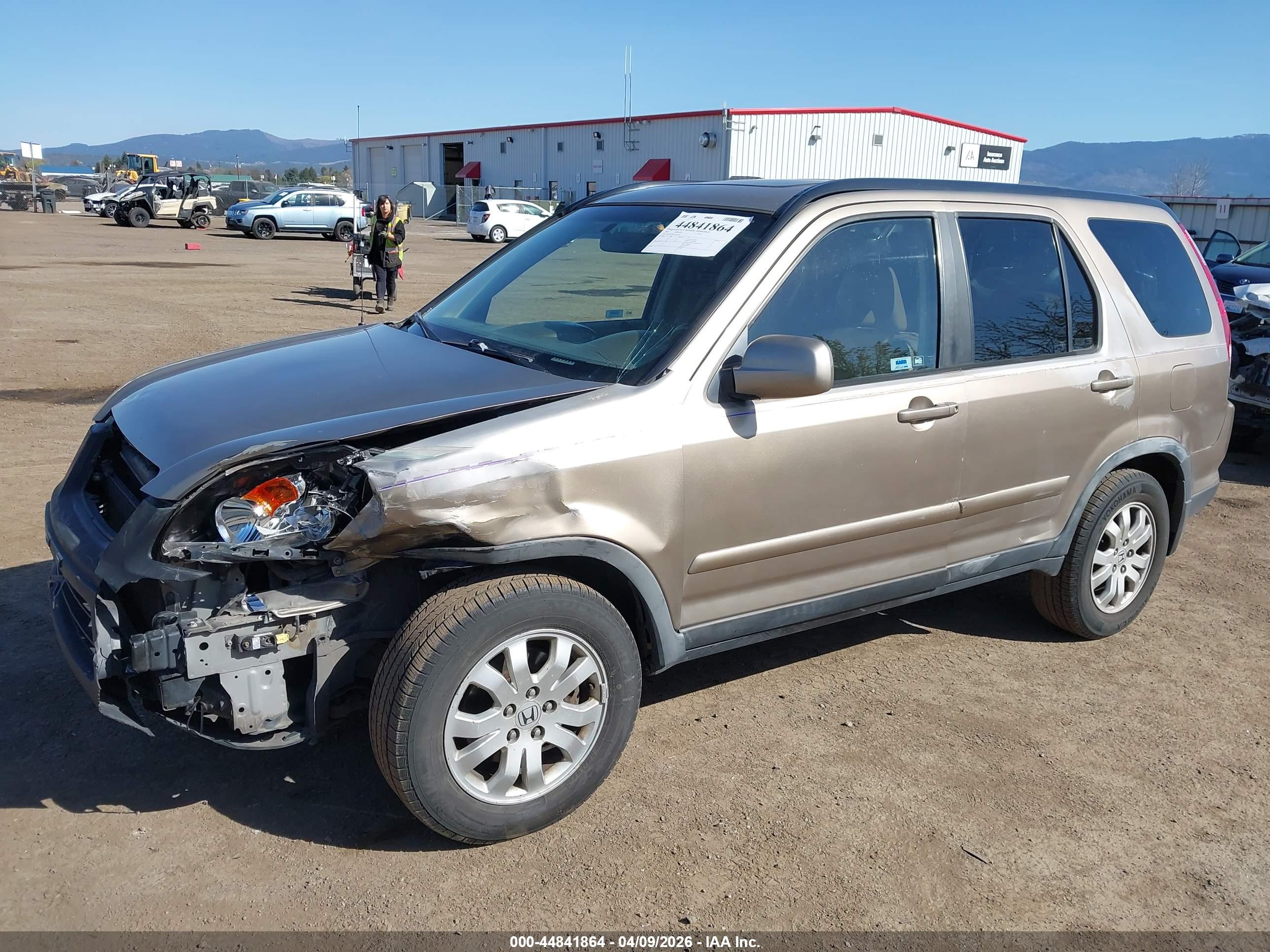 HONDA CR-V image 2