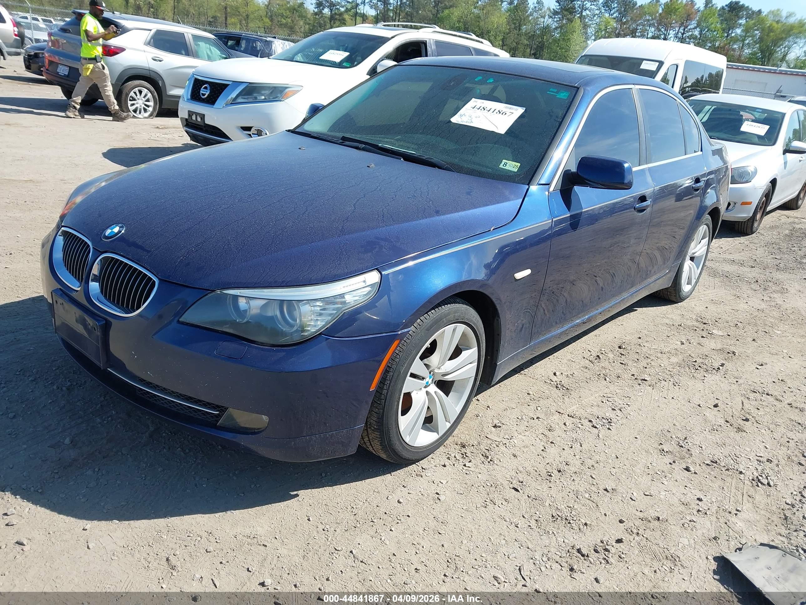 BMW 528I image 2