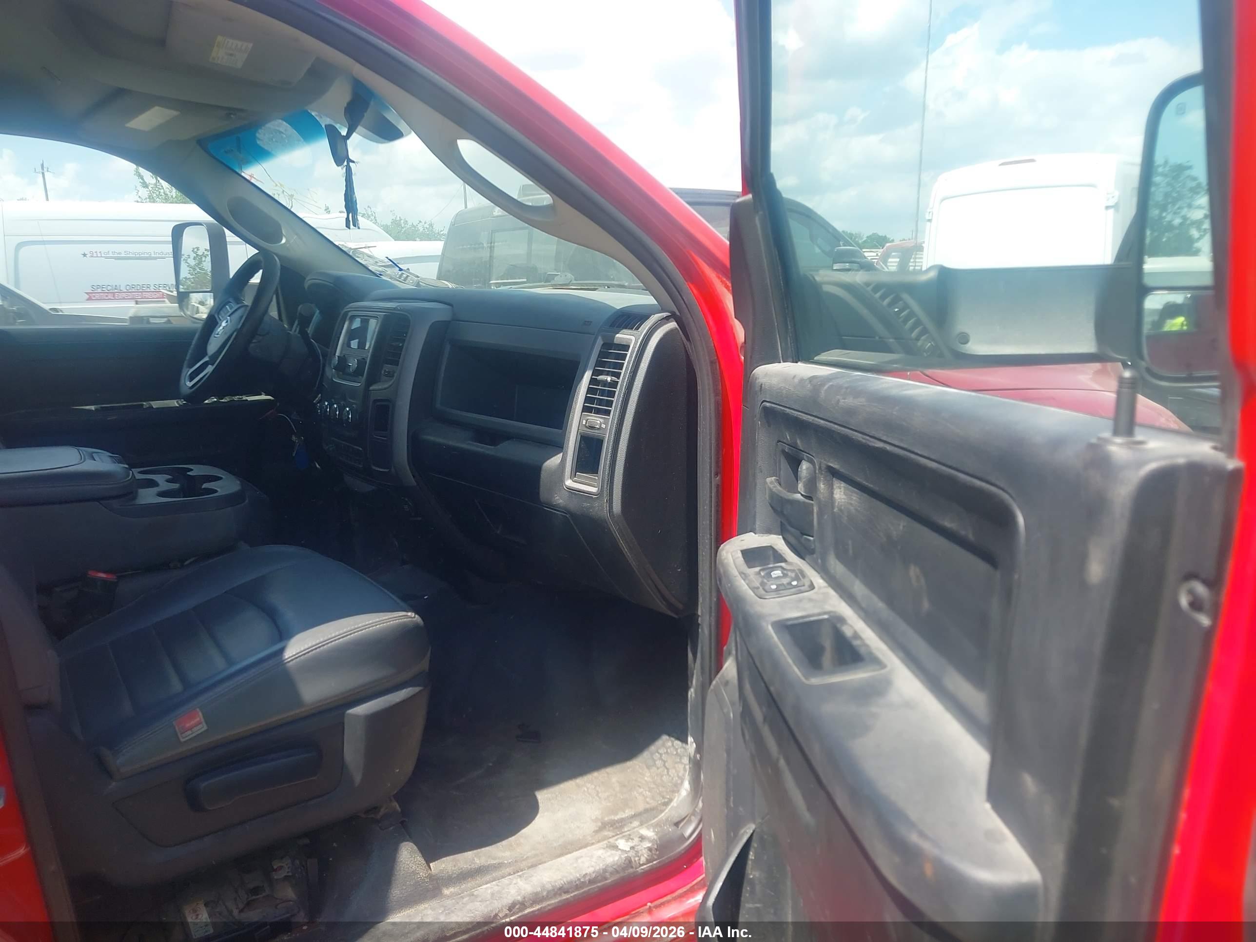 RAM 3500 image 8