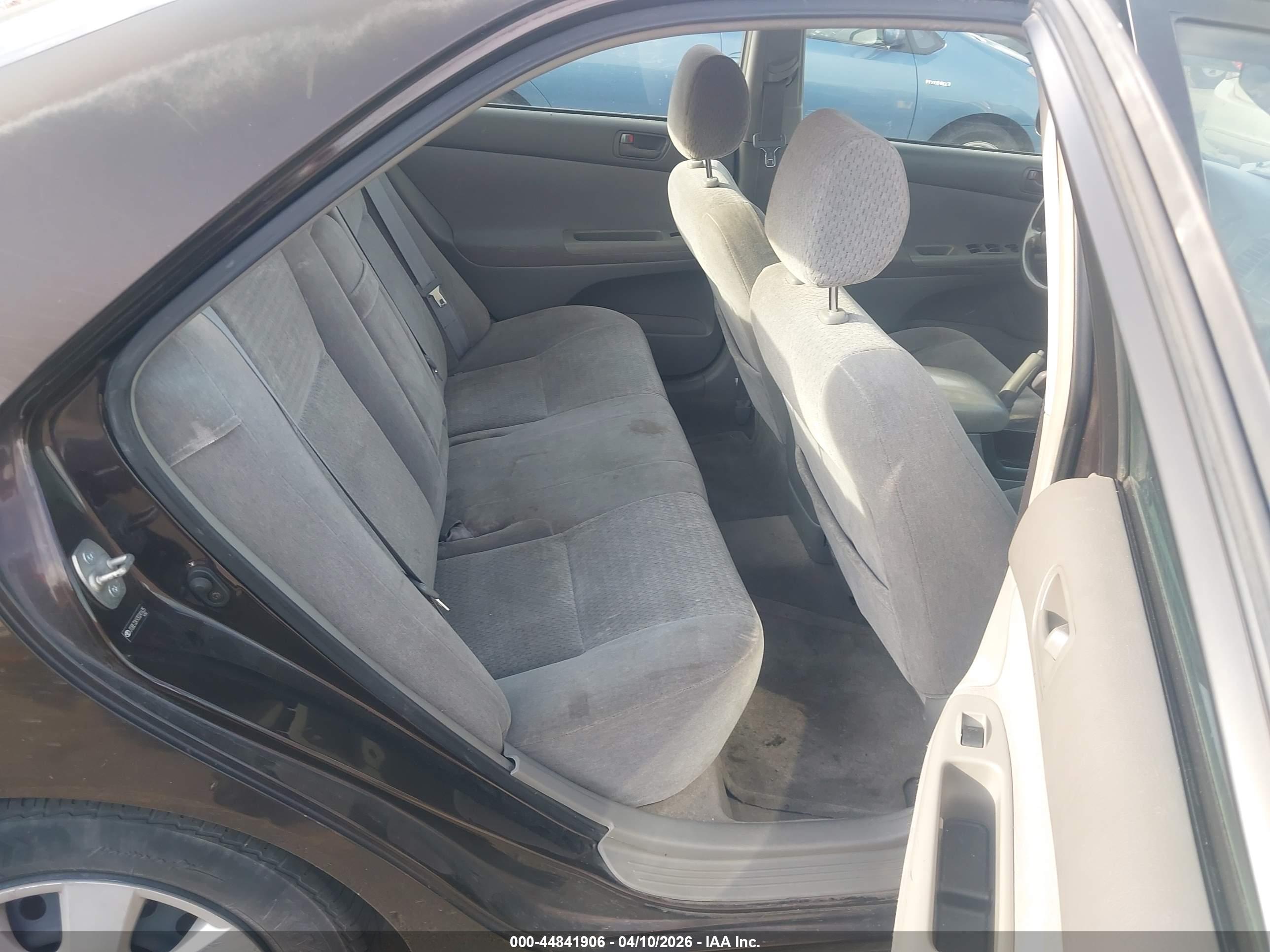 TOYOTA CAMRY image 8