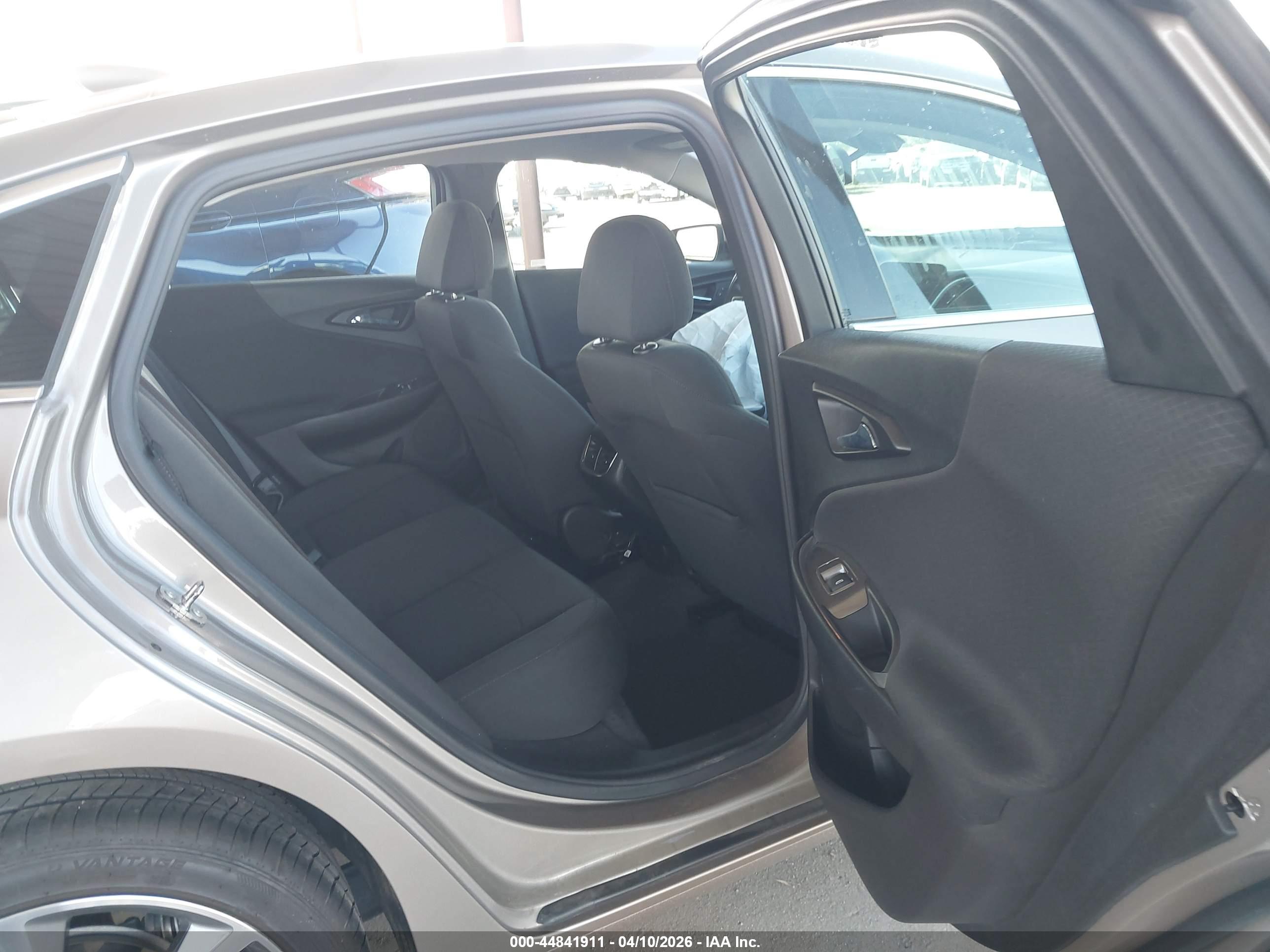 CHEVROLET MALIBU image 8