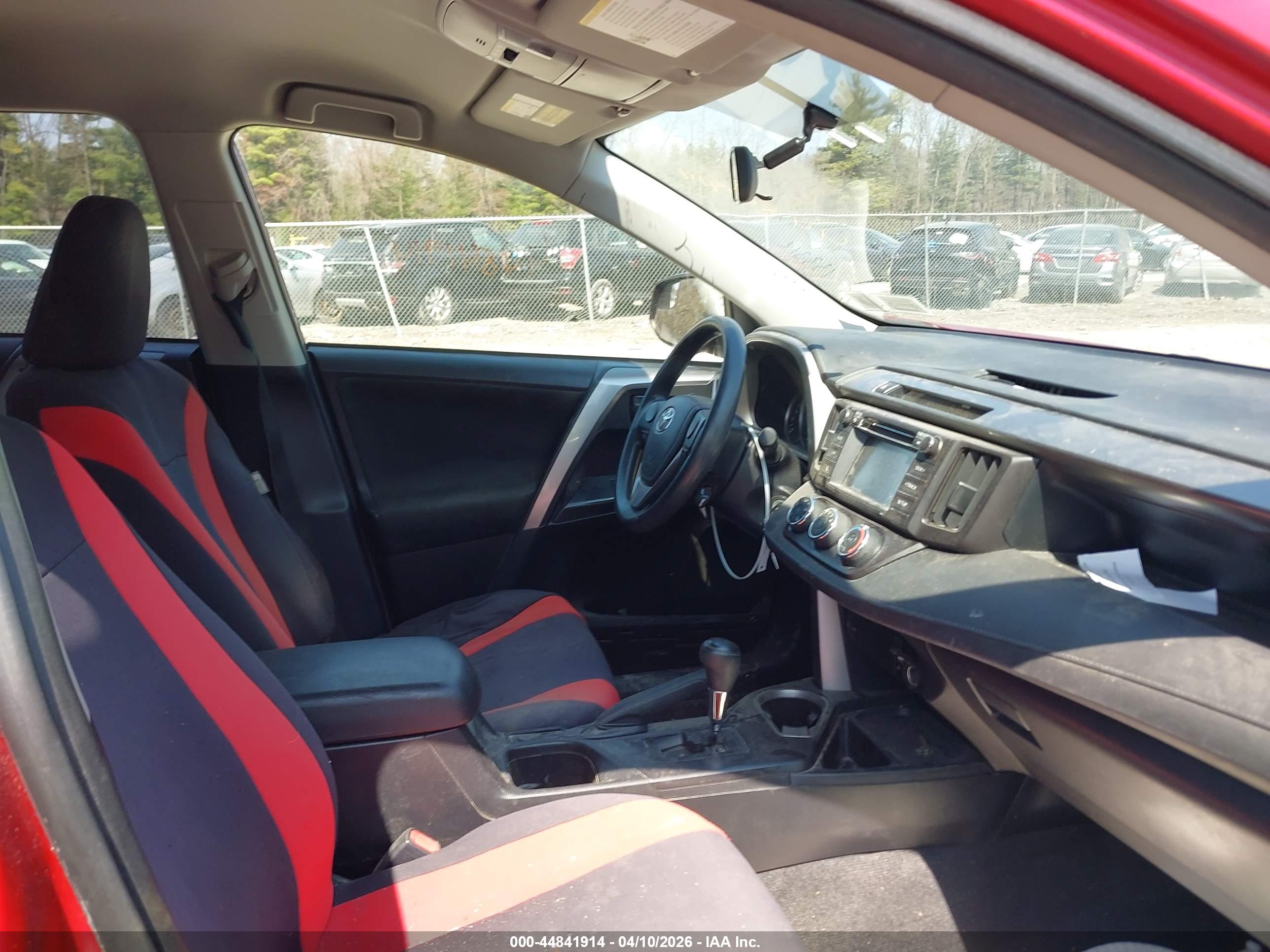 TOYOTA RAV4 image 5