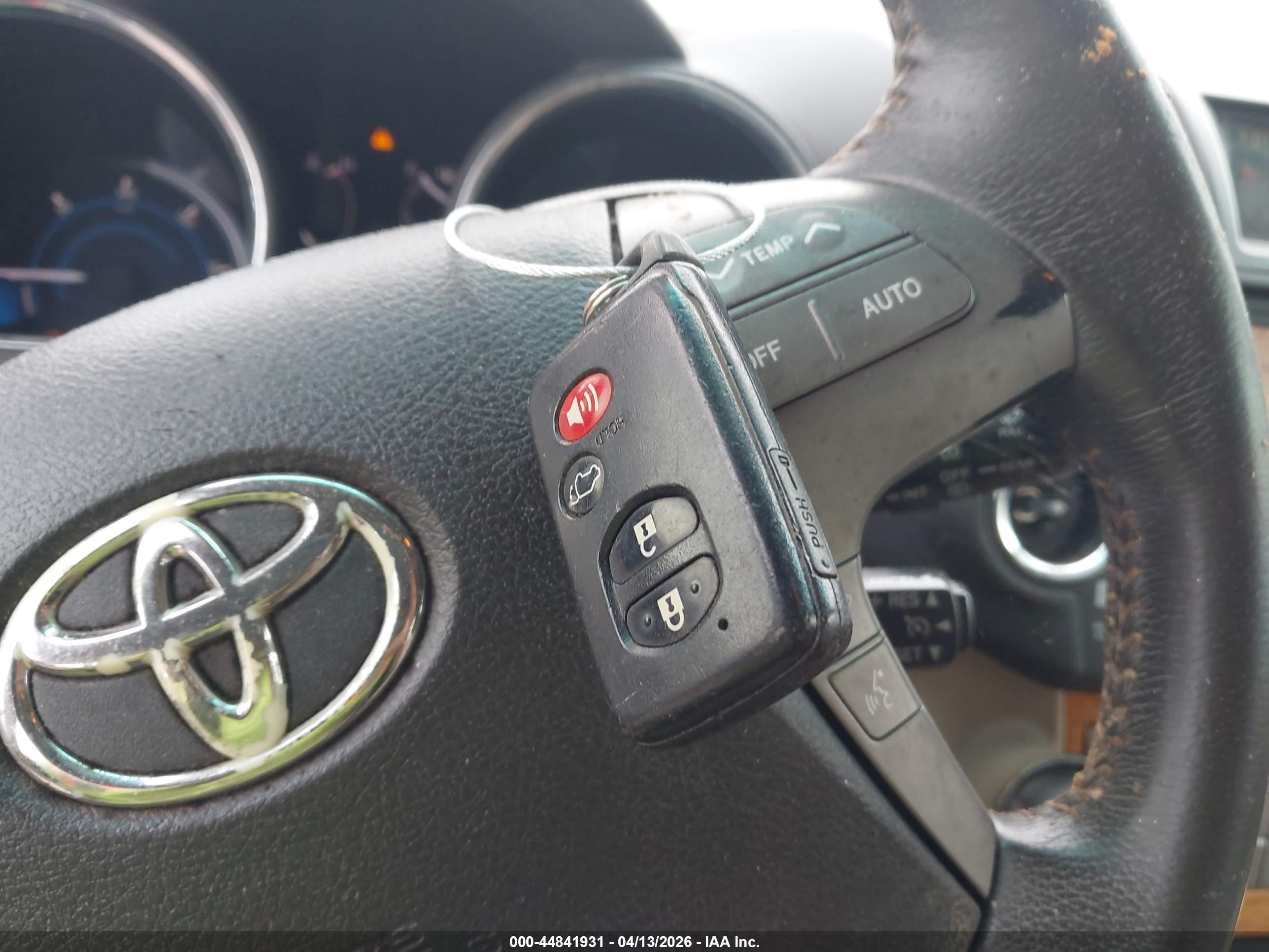 TOYOTA HIGHLANDER image 11