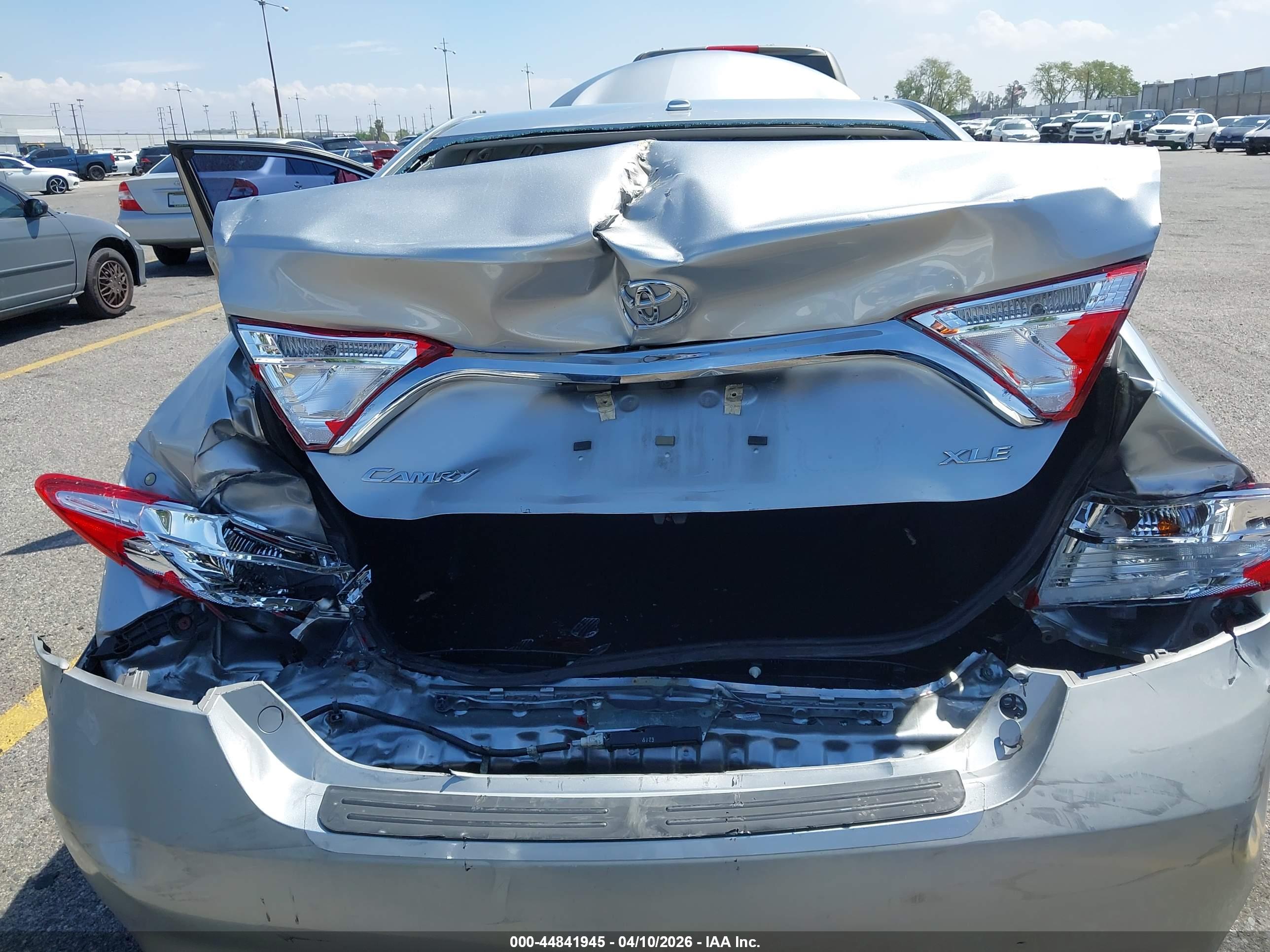 TOYOTA CAMRY image 6