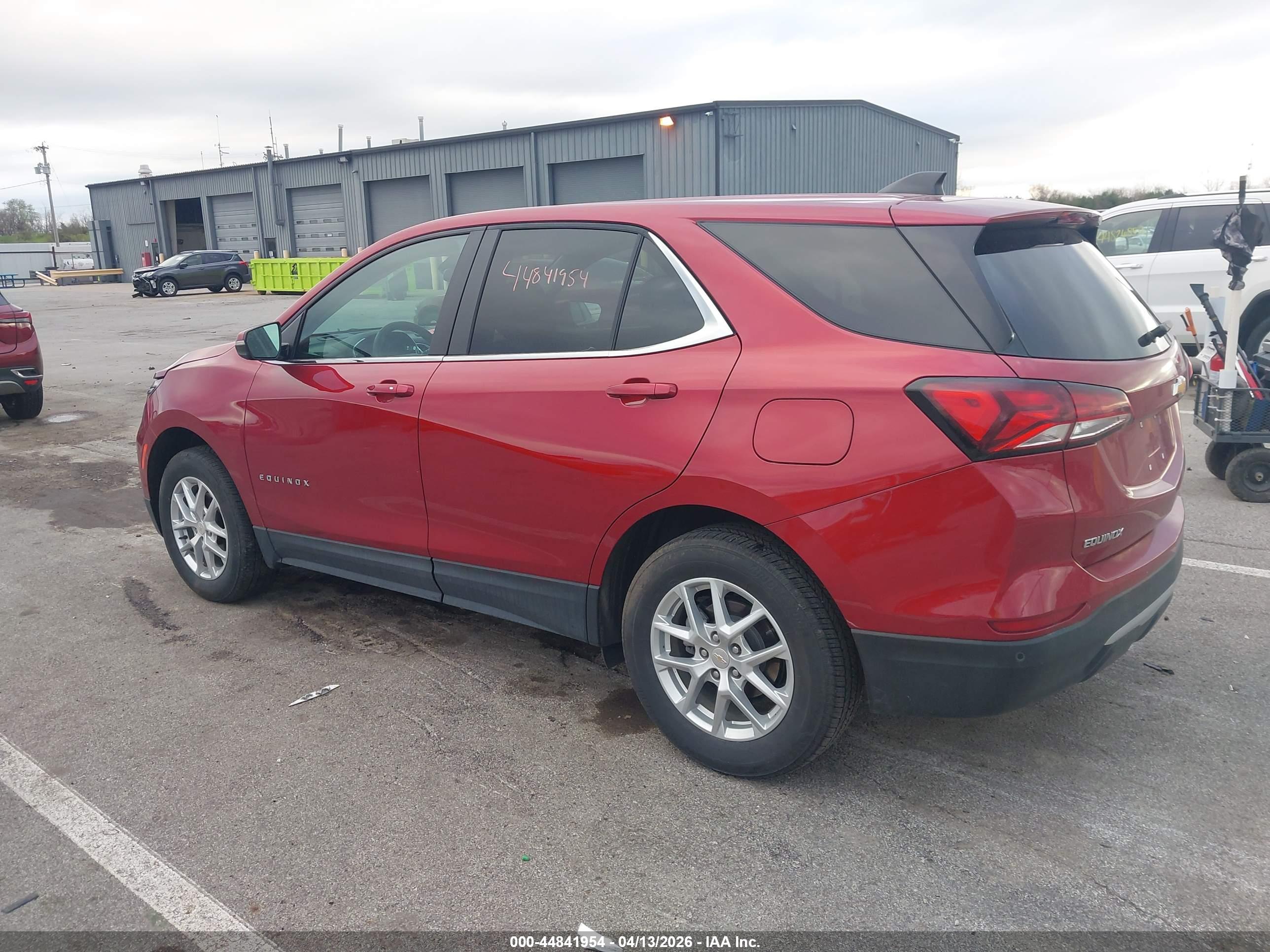 CHEVROLET EQUINOX image 3