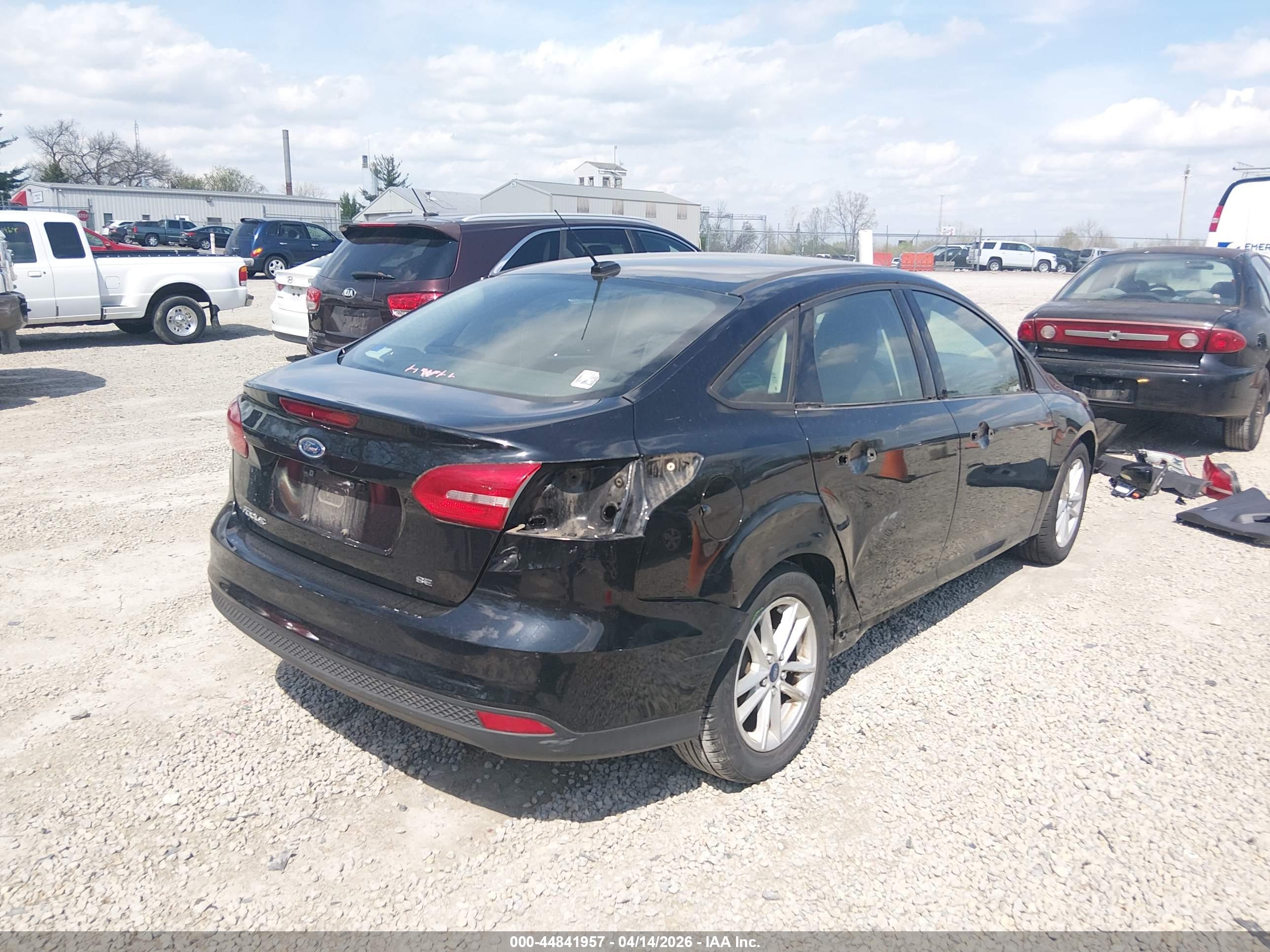 FORD FOCUS image 4