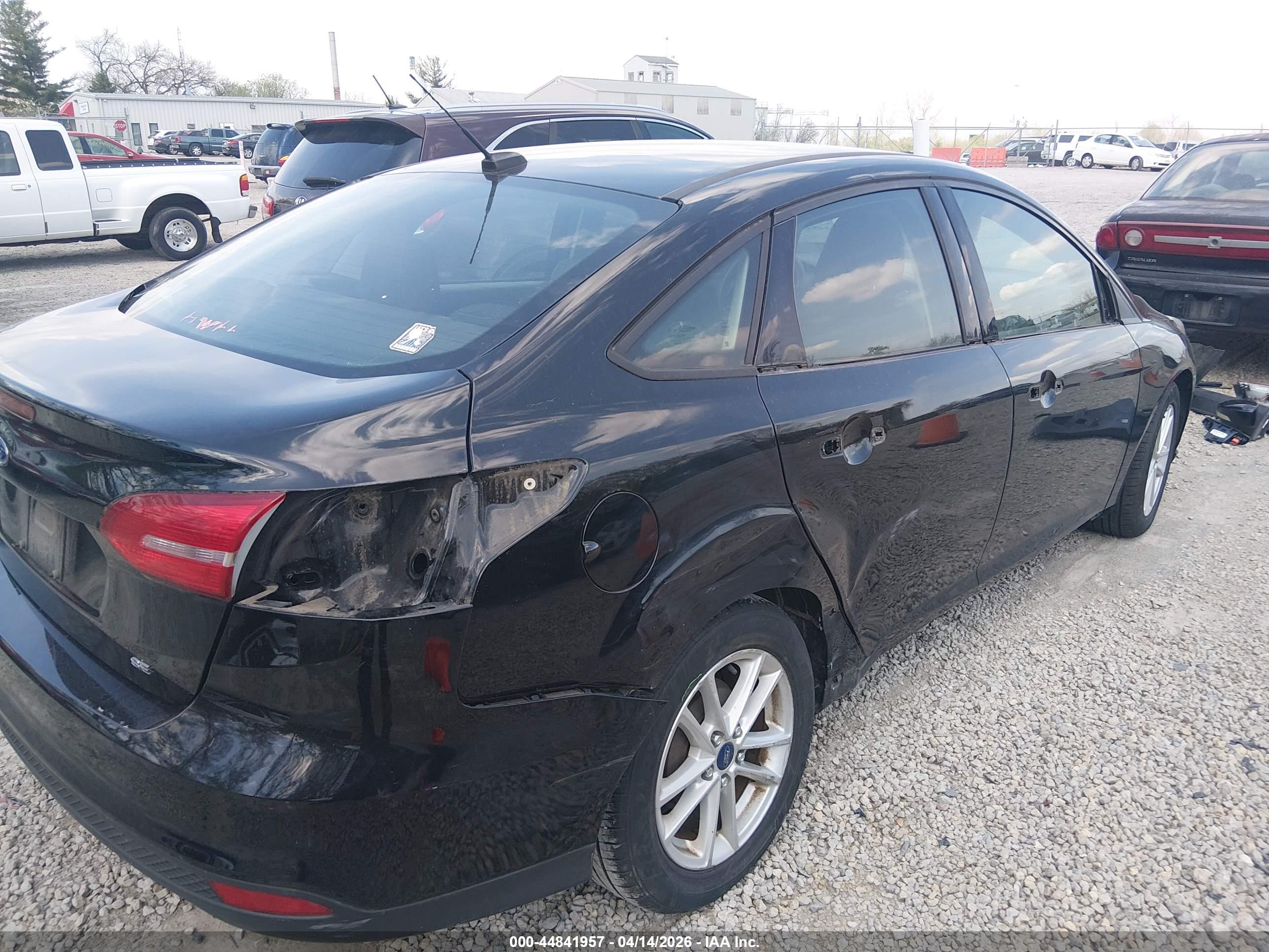 FORD FOCUS image 6
