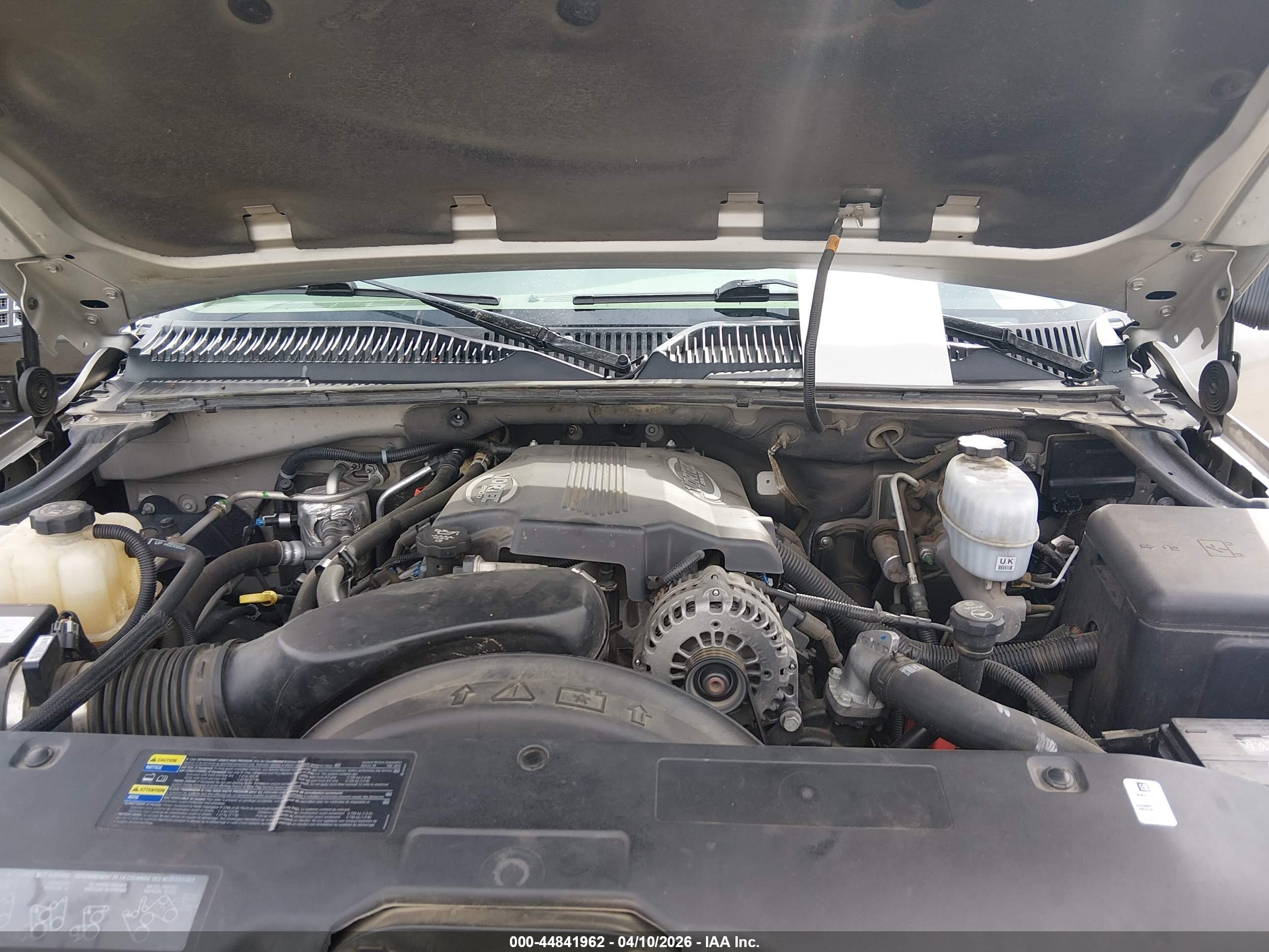 CHEVROLET SUBURBAN image 10