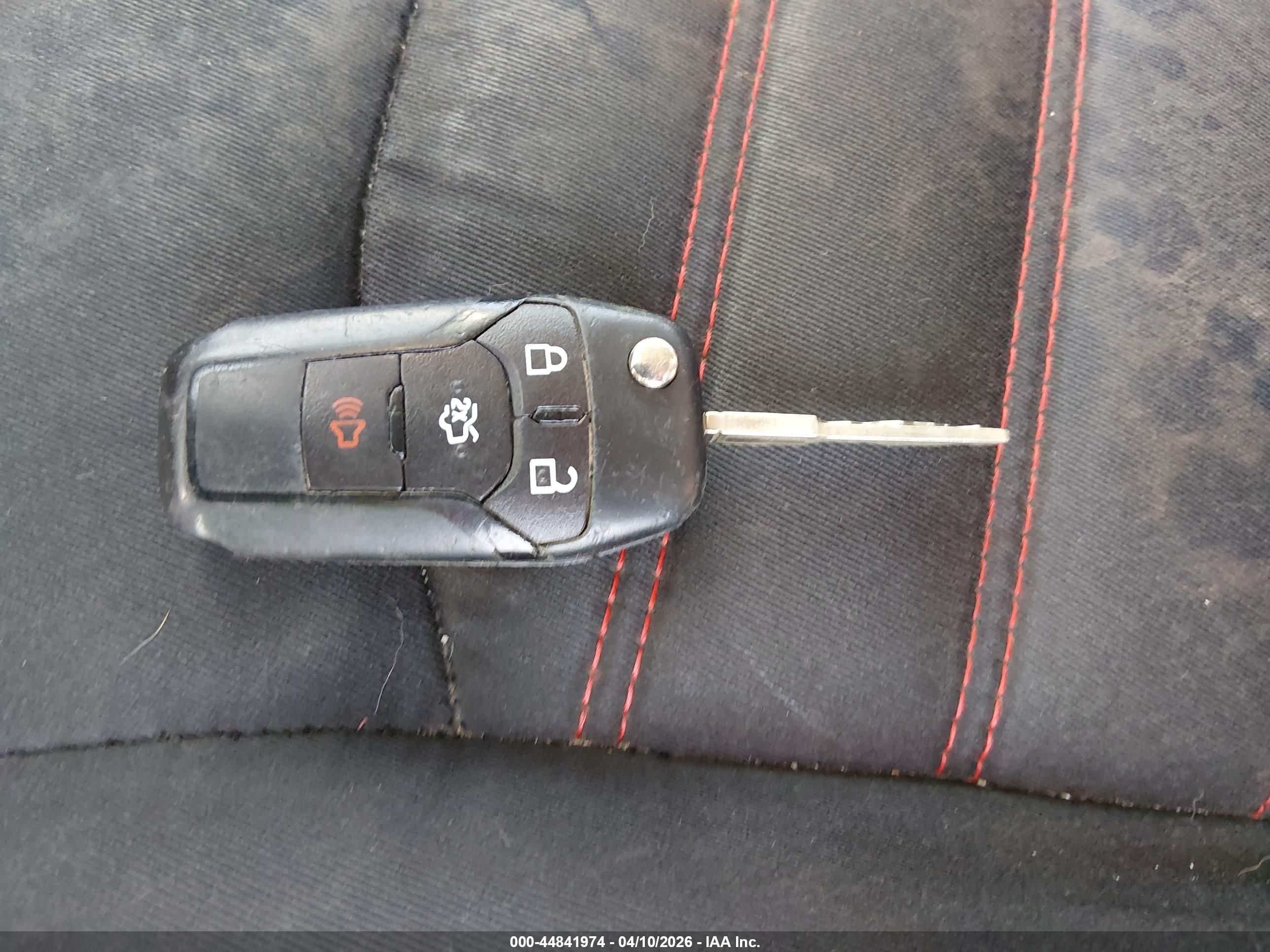 FORD FUSION image 11