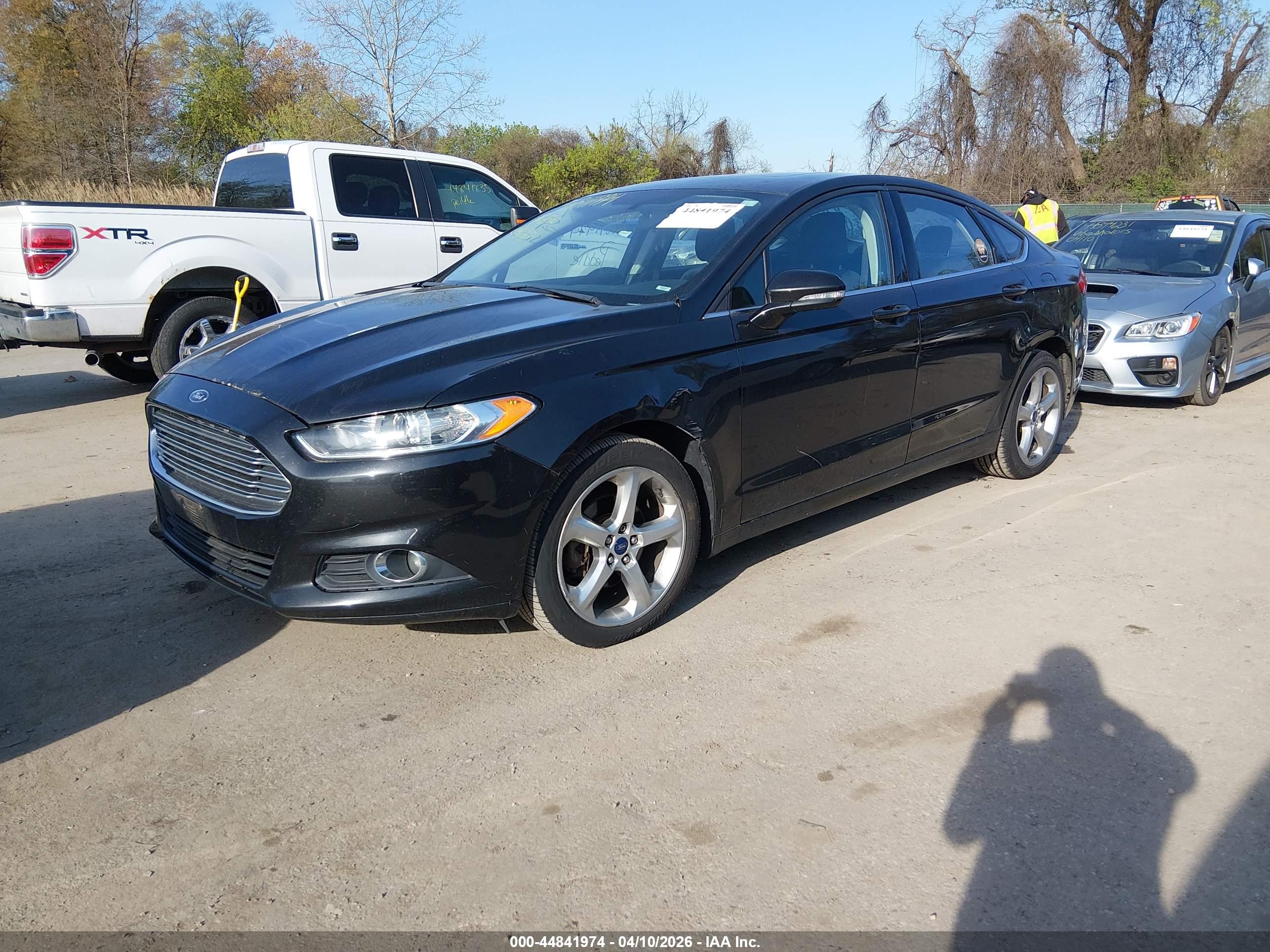 FORD FUSION image 2