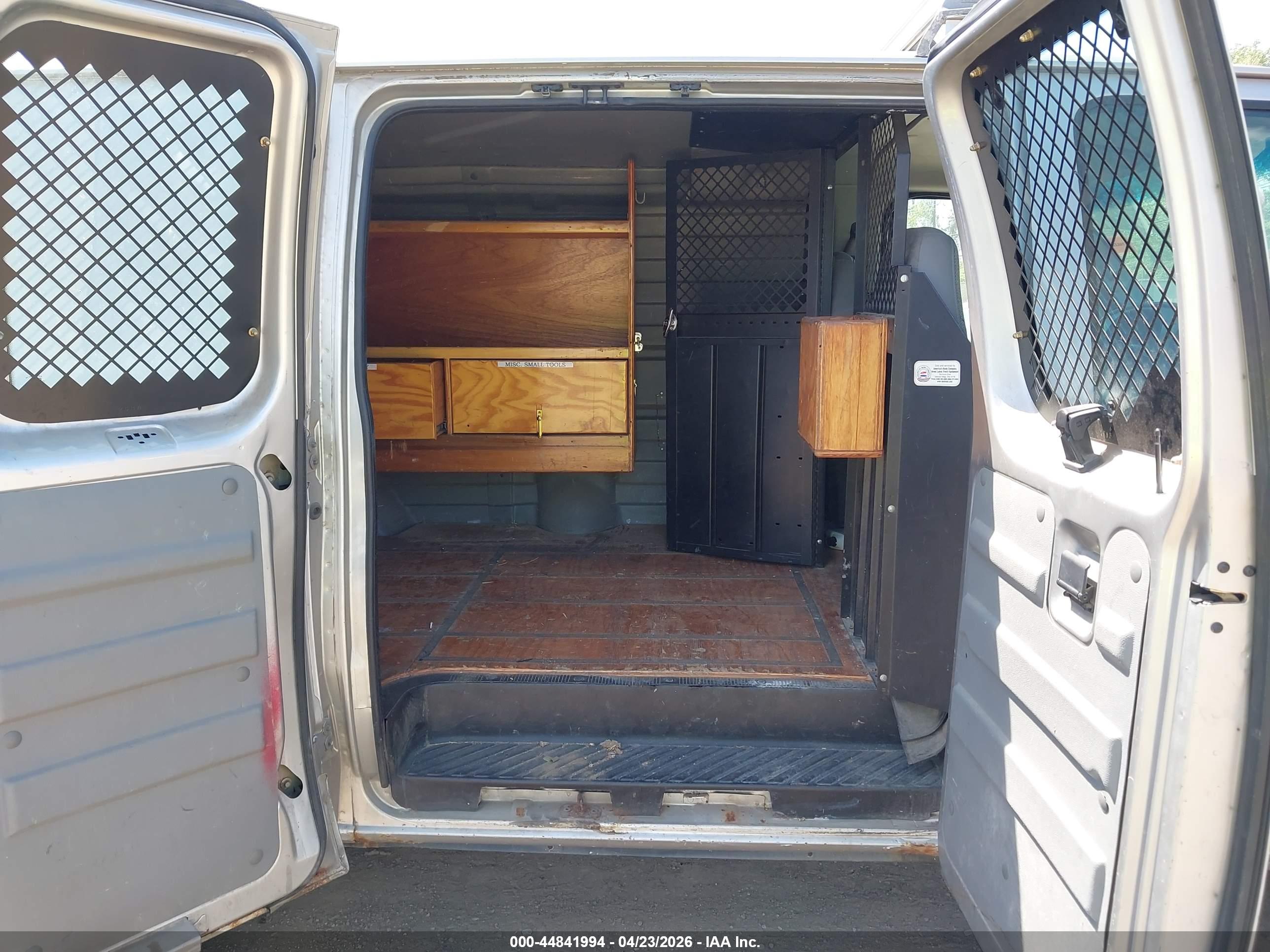 FORD E-350 image 8