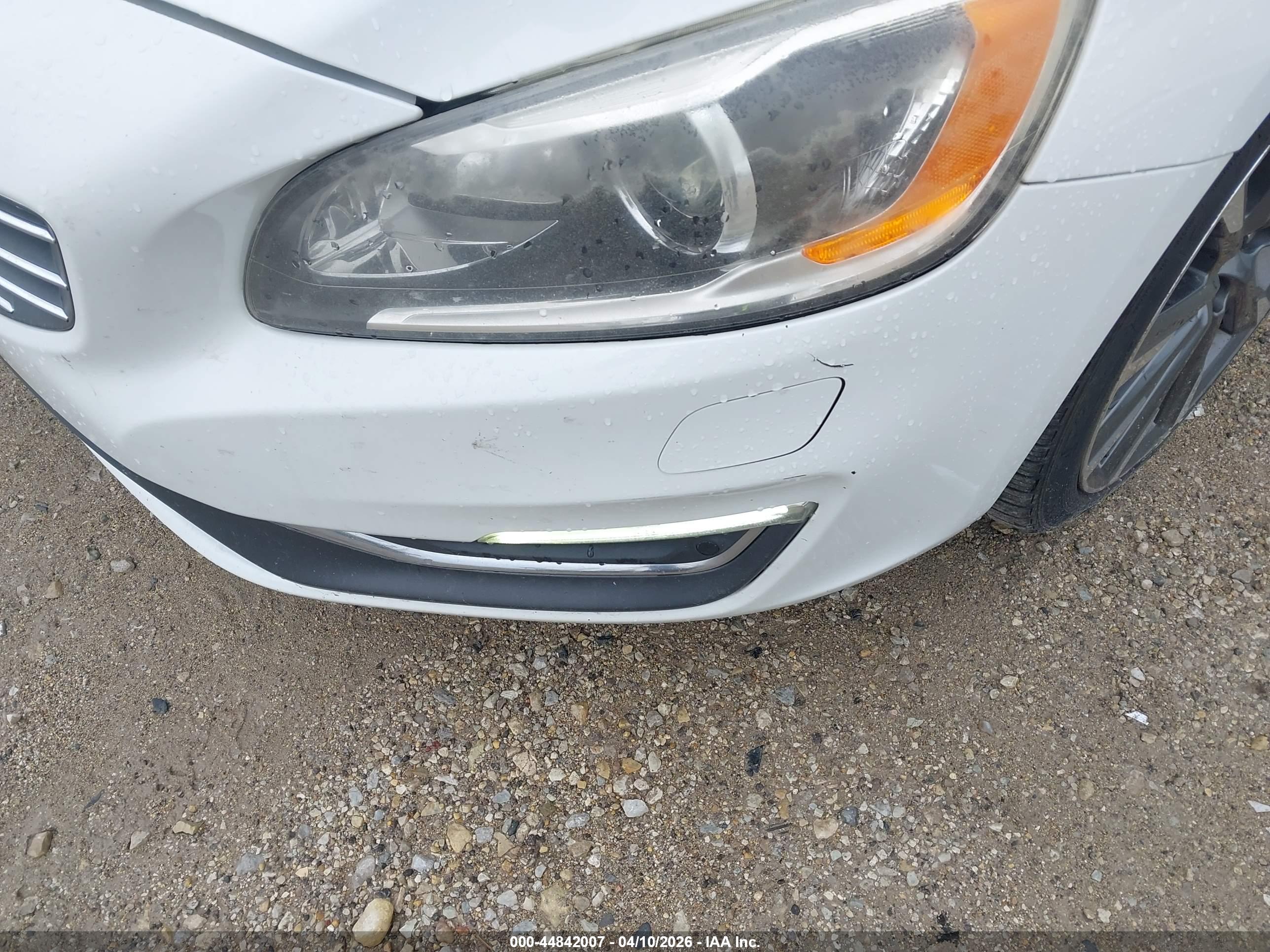 VOLVO S60 image 6