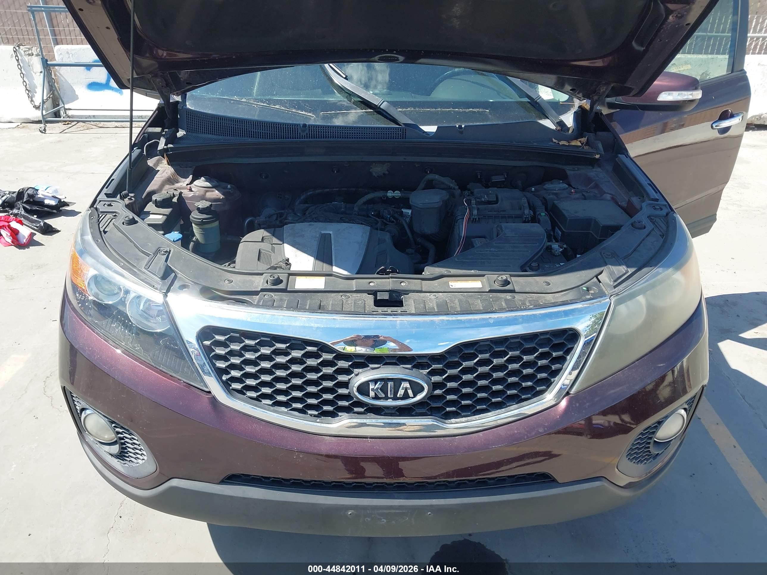 KIA SORENTO image 10