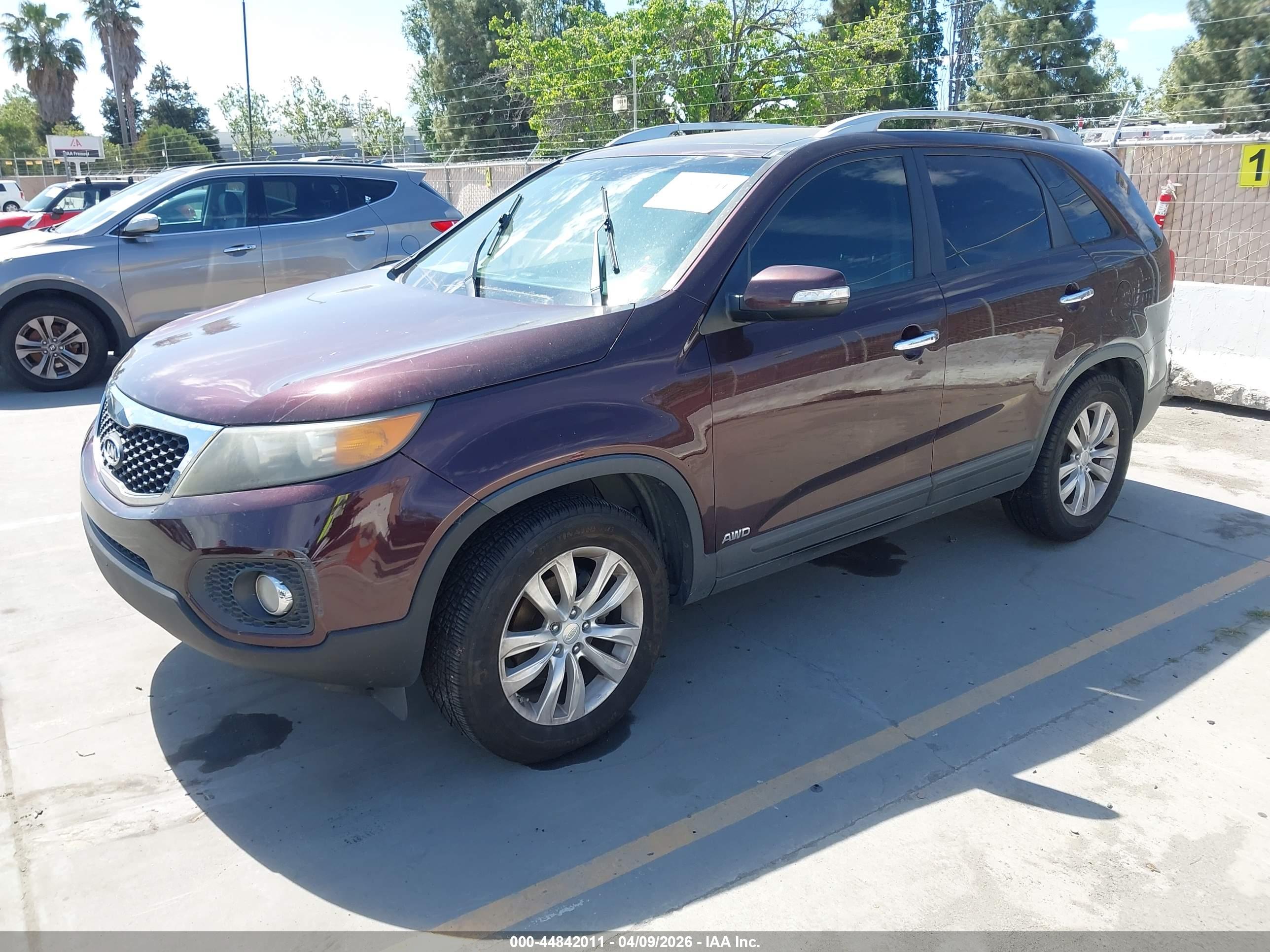 KIA SORENTO image 2