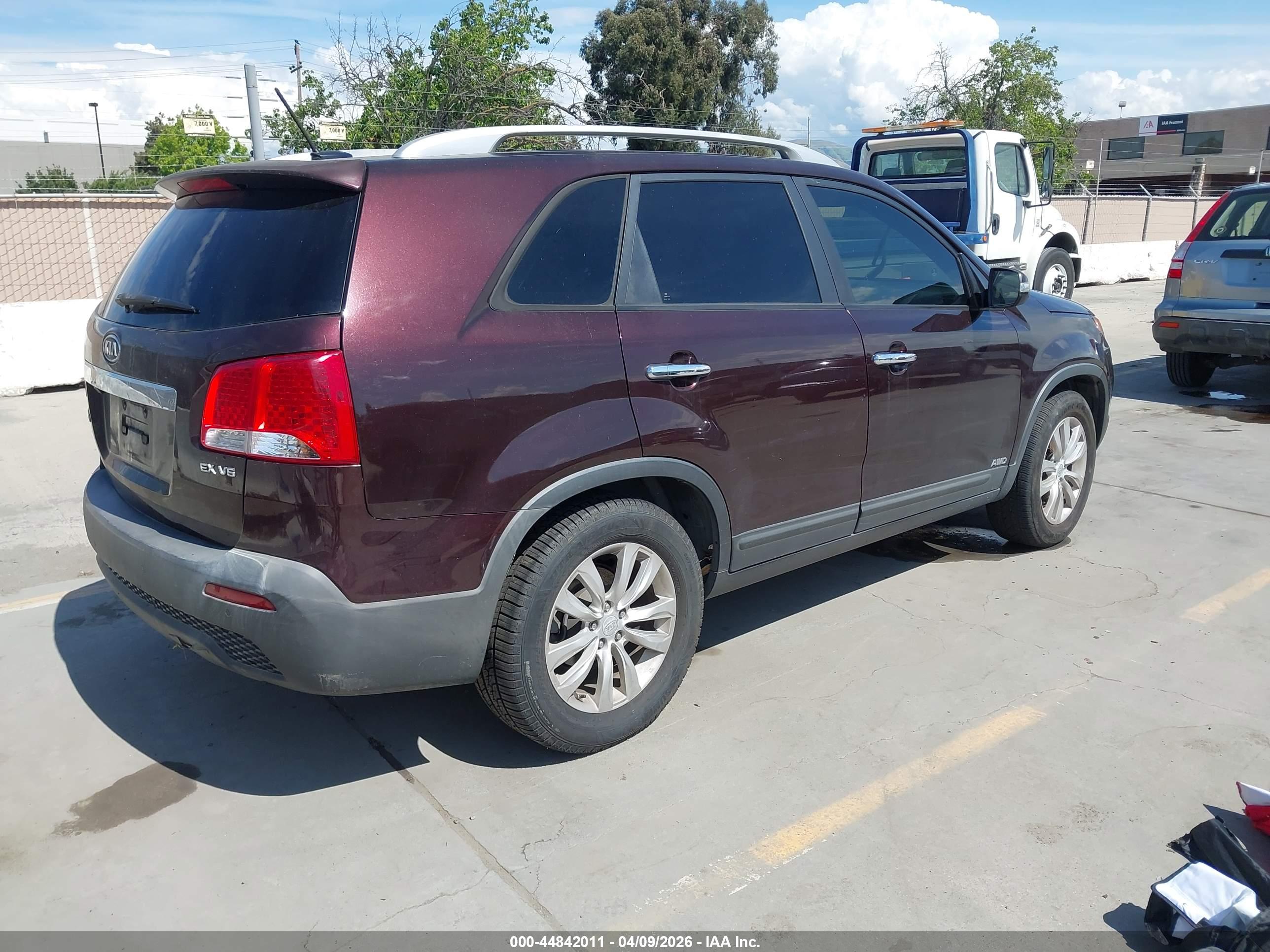 KIA SORENTO image 4