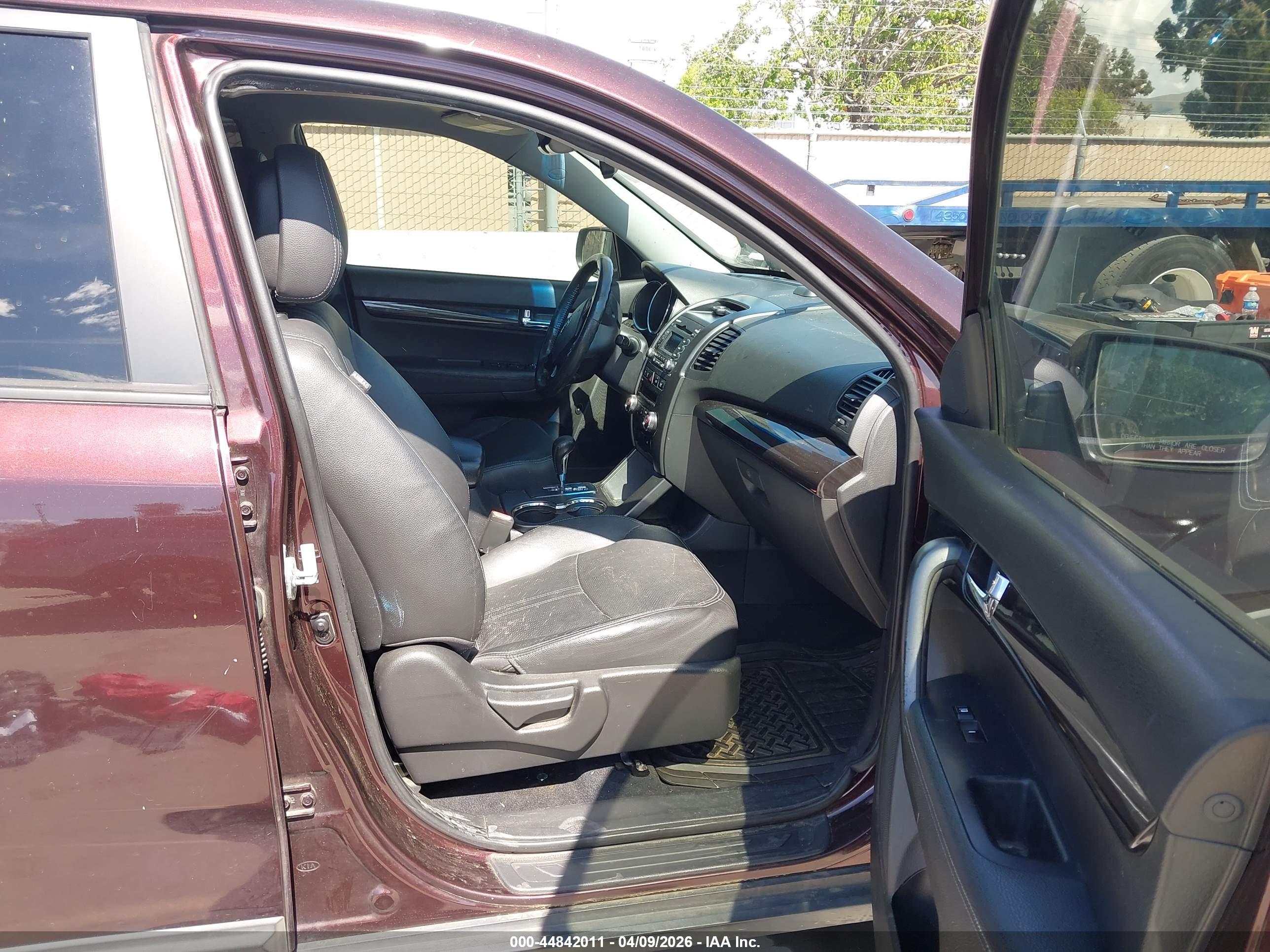 KIA SORENTO image 5