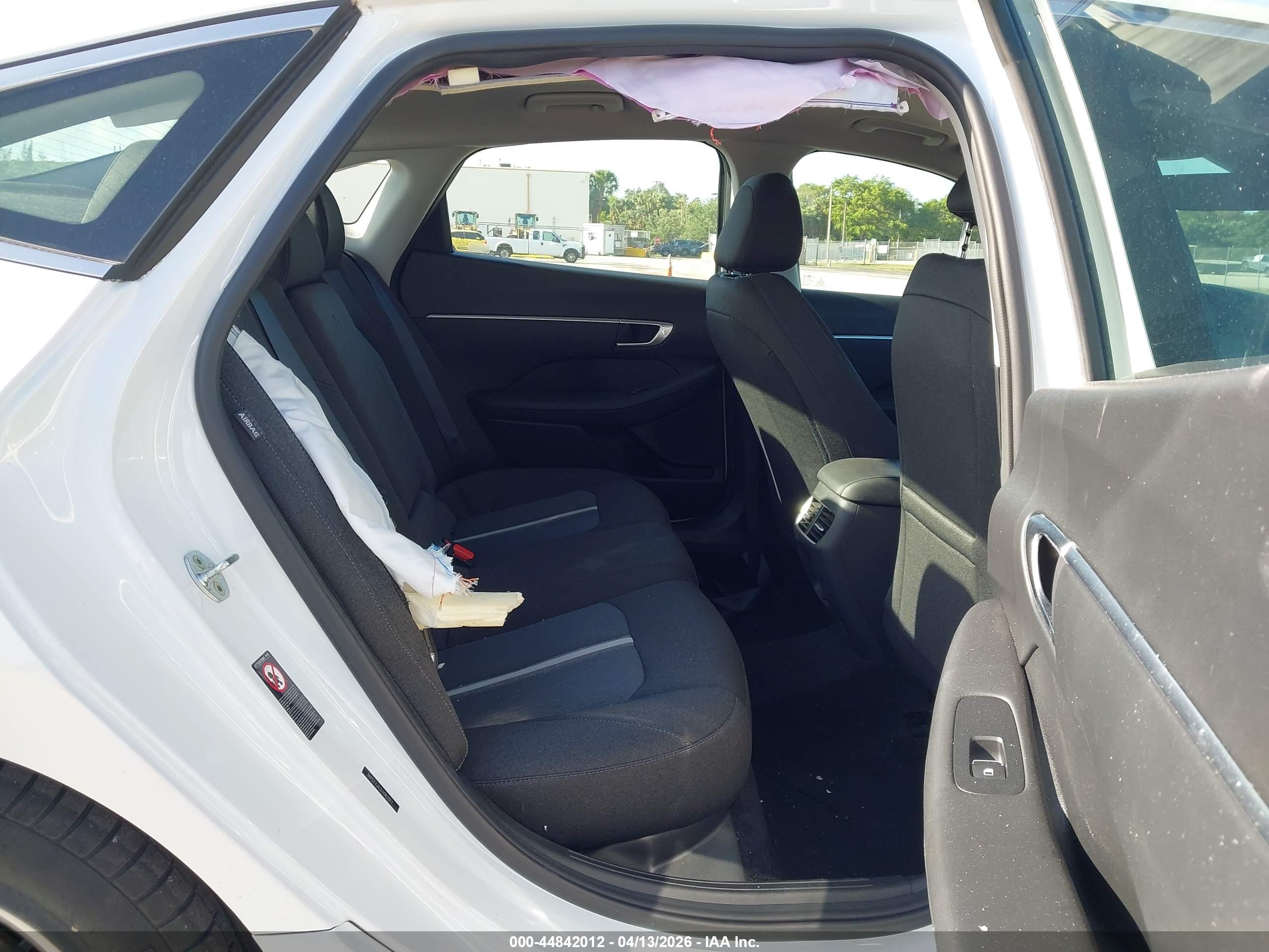 HYUNDAI SONATA image 8
