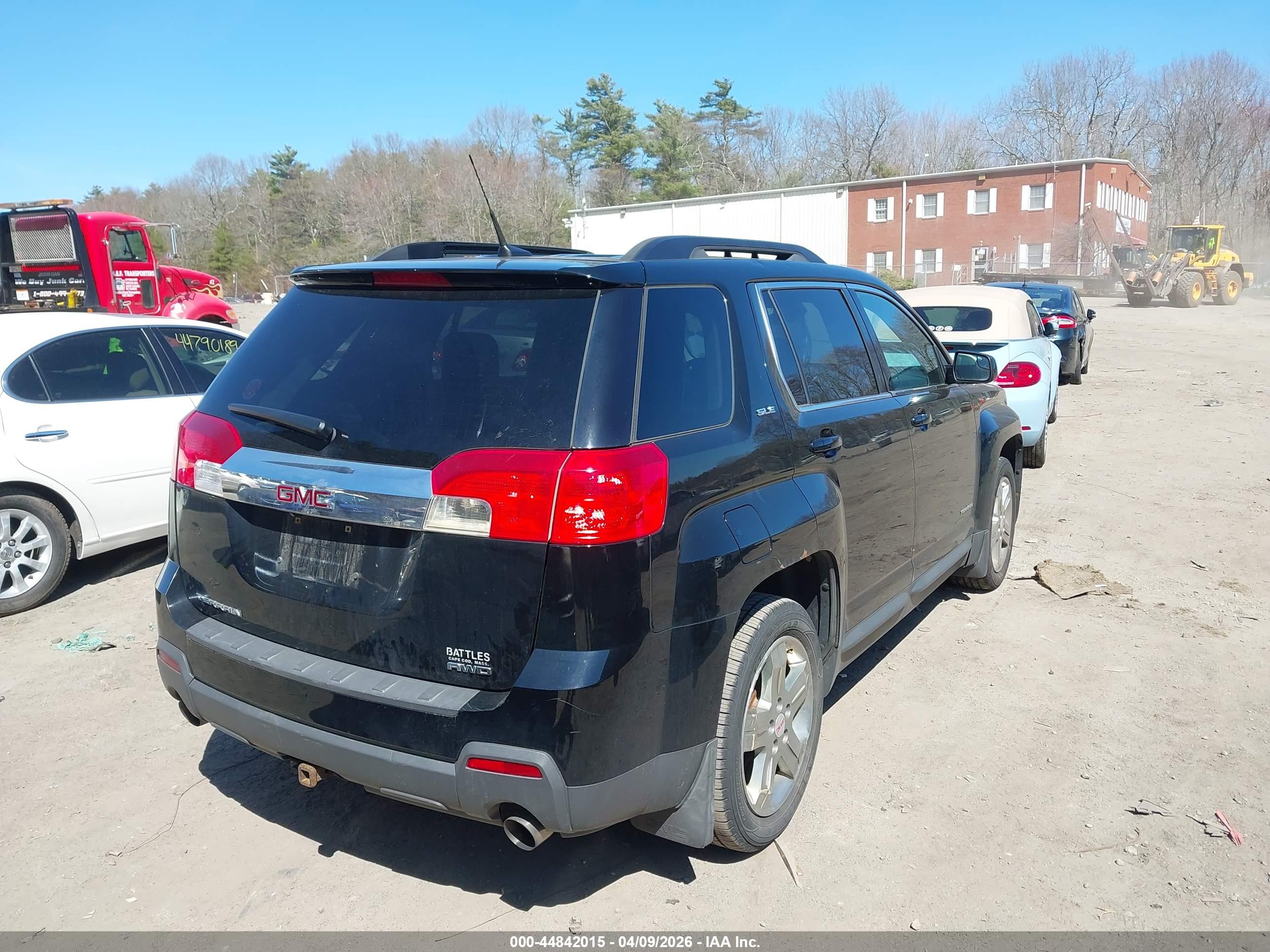 GMC TERRAIN image 4