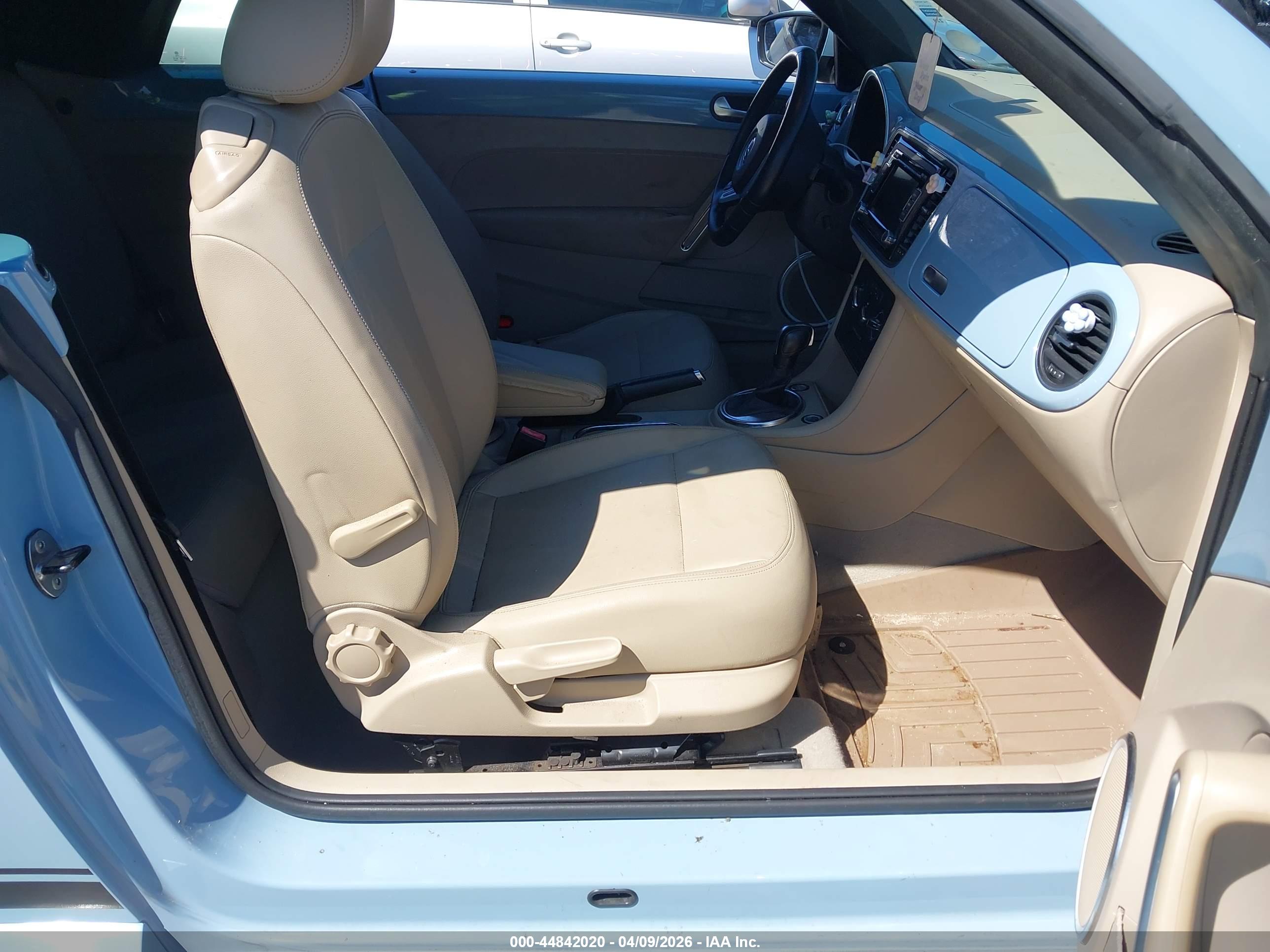 VOLKSWAGEN BEETLE image 5