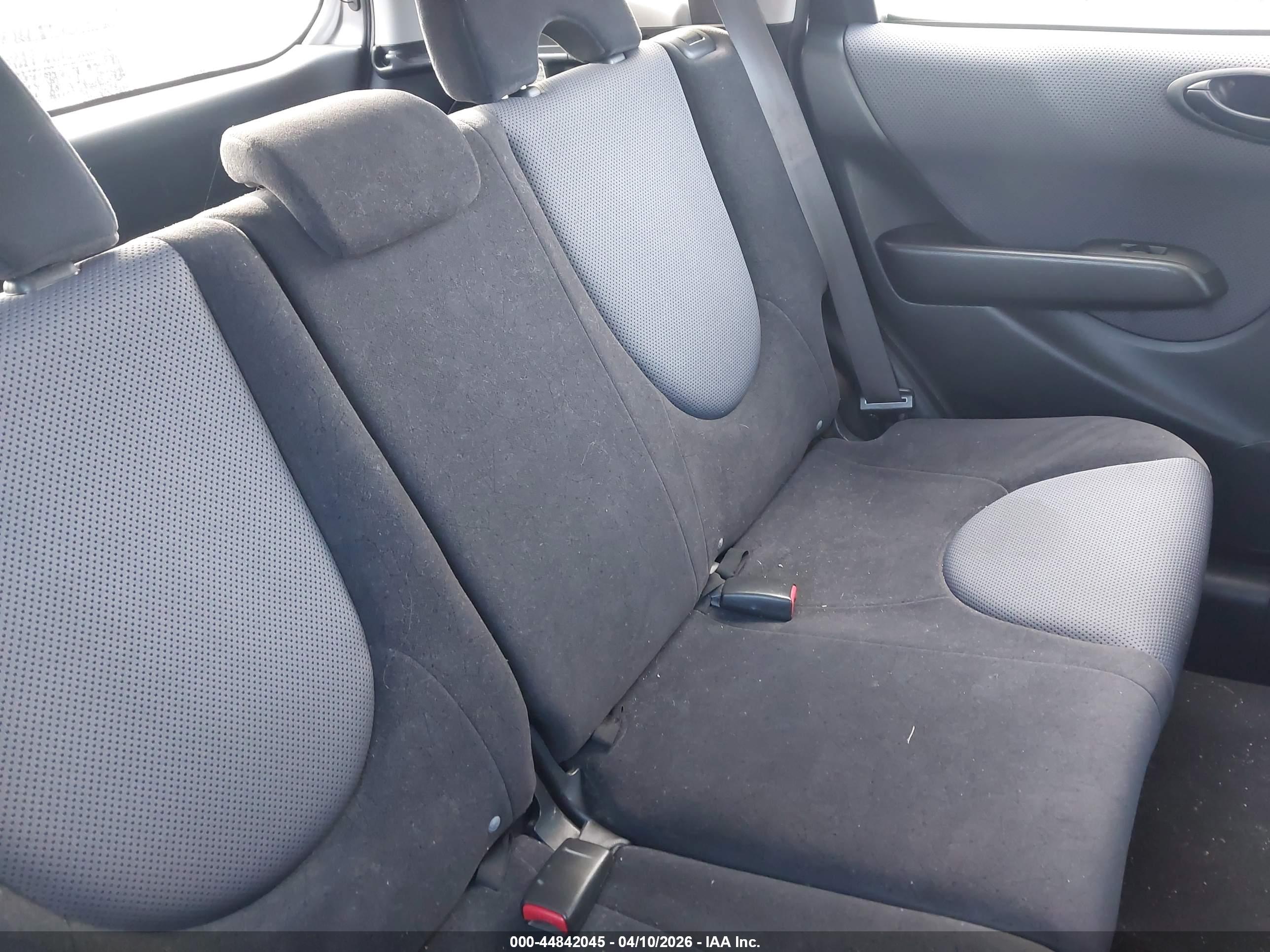 HONDA FIT image 8