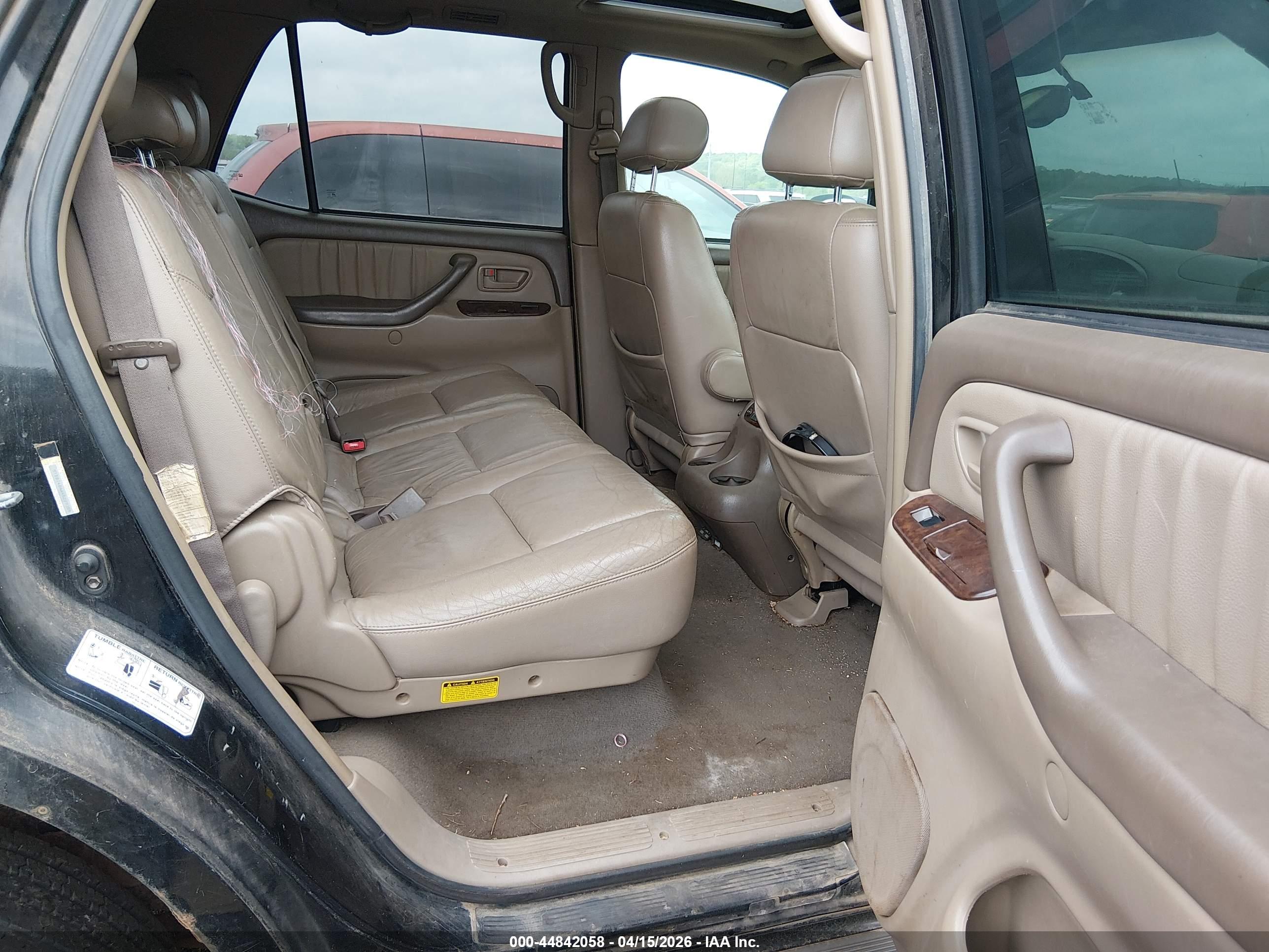 TOYOTA SEQUOIA image 8