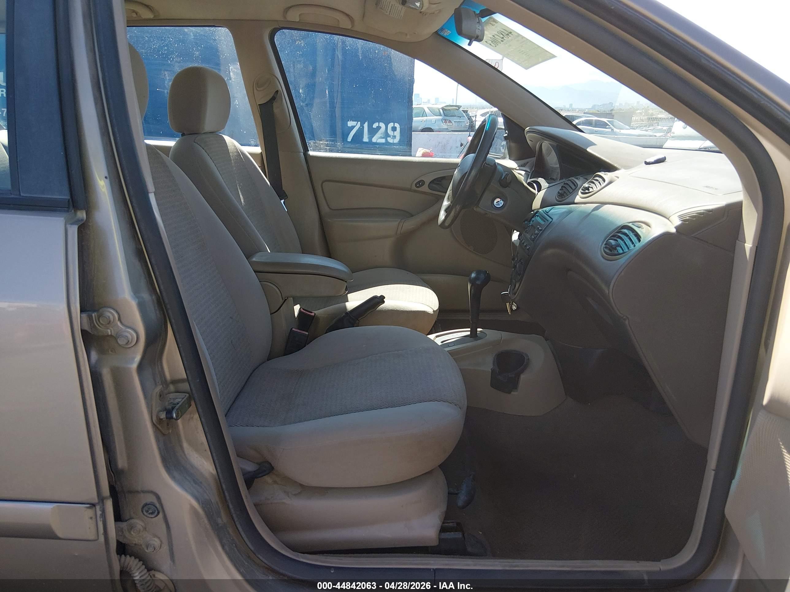FORD FOCUS image 5