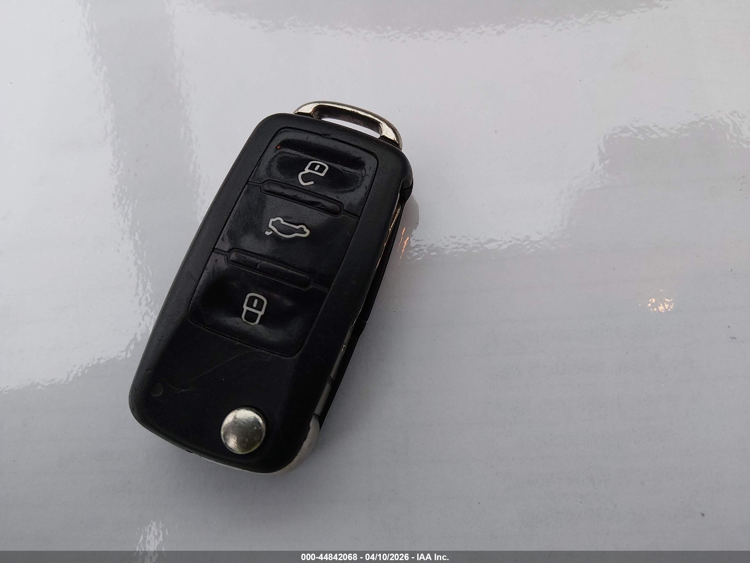 VOLKSWAGEN JETTA image 11