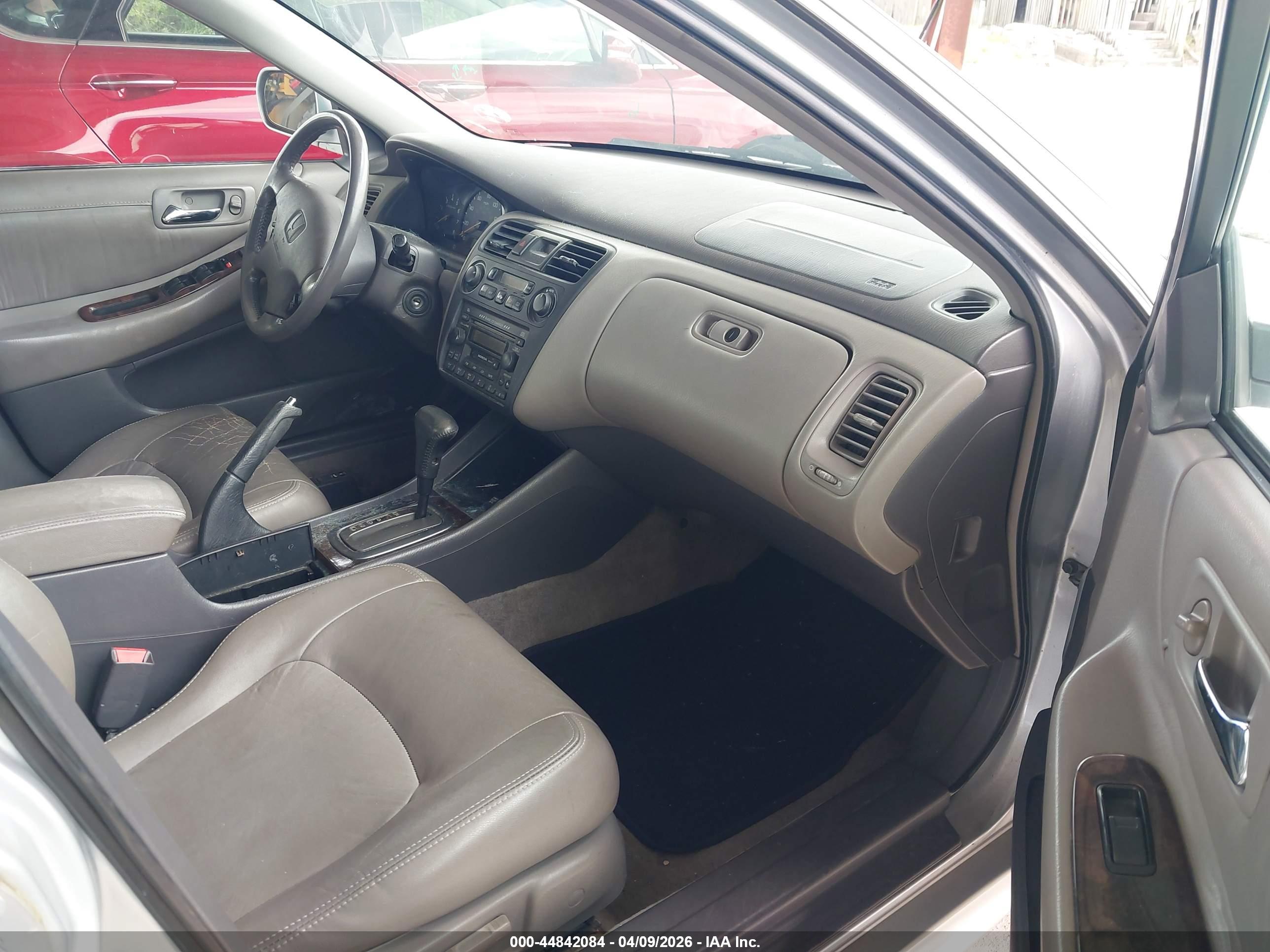 HONDA ACCORD image 5
