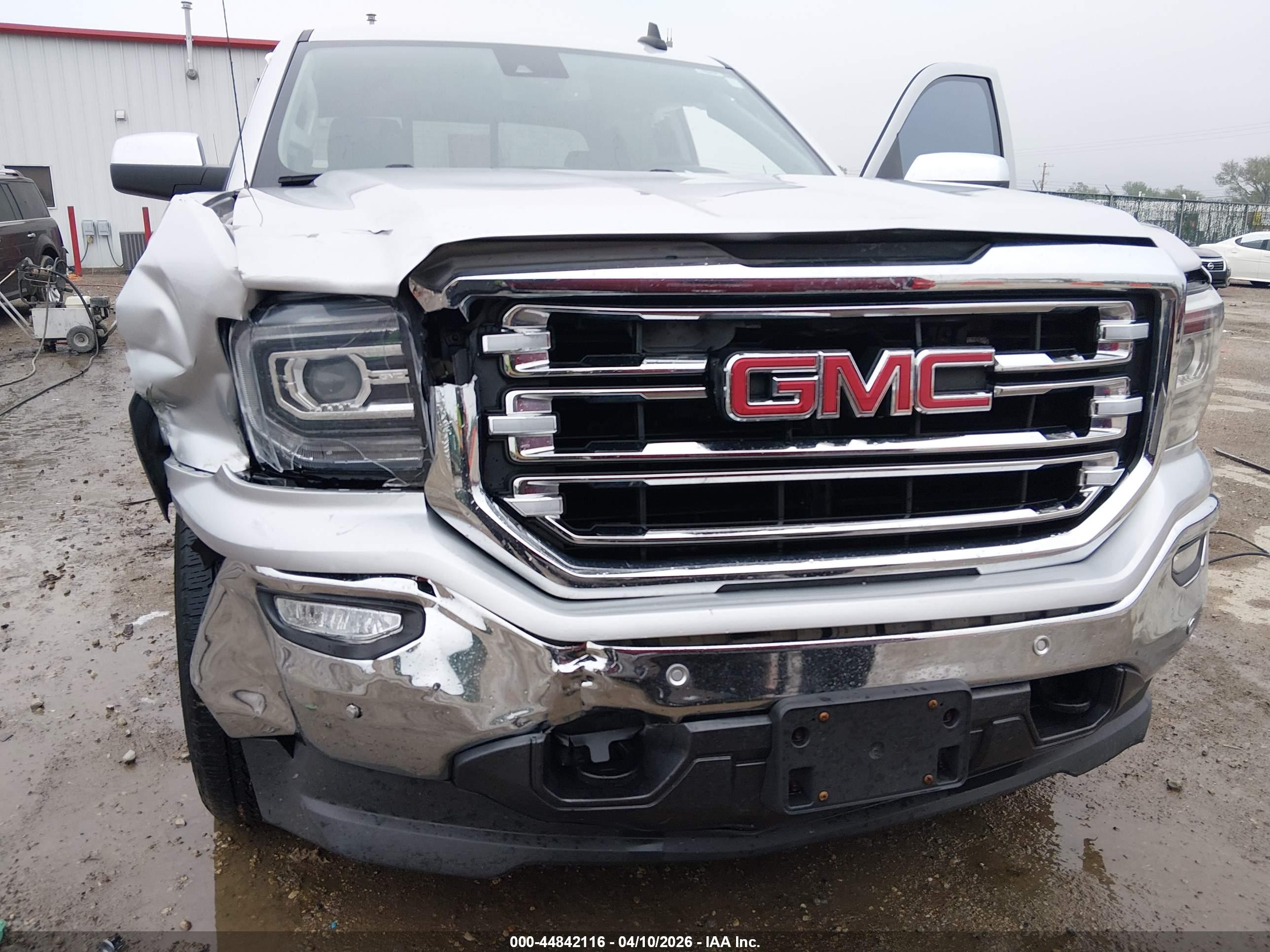 GMC SIERRA image 6