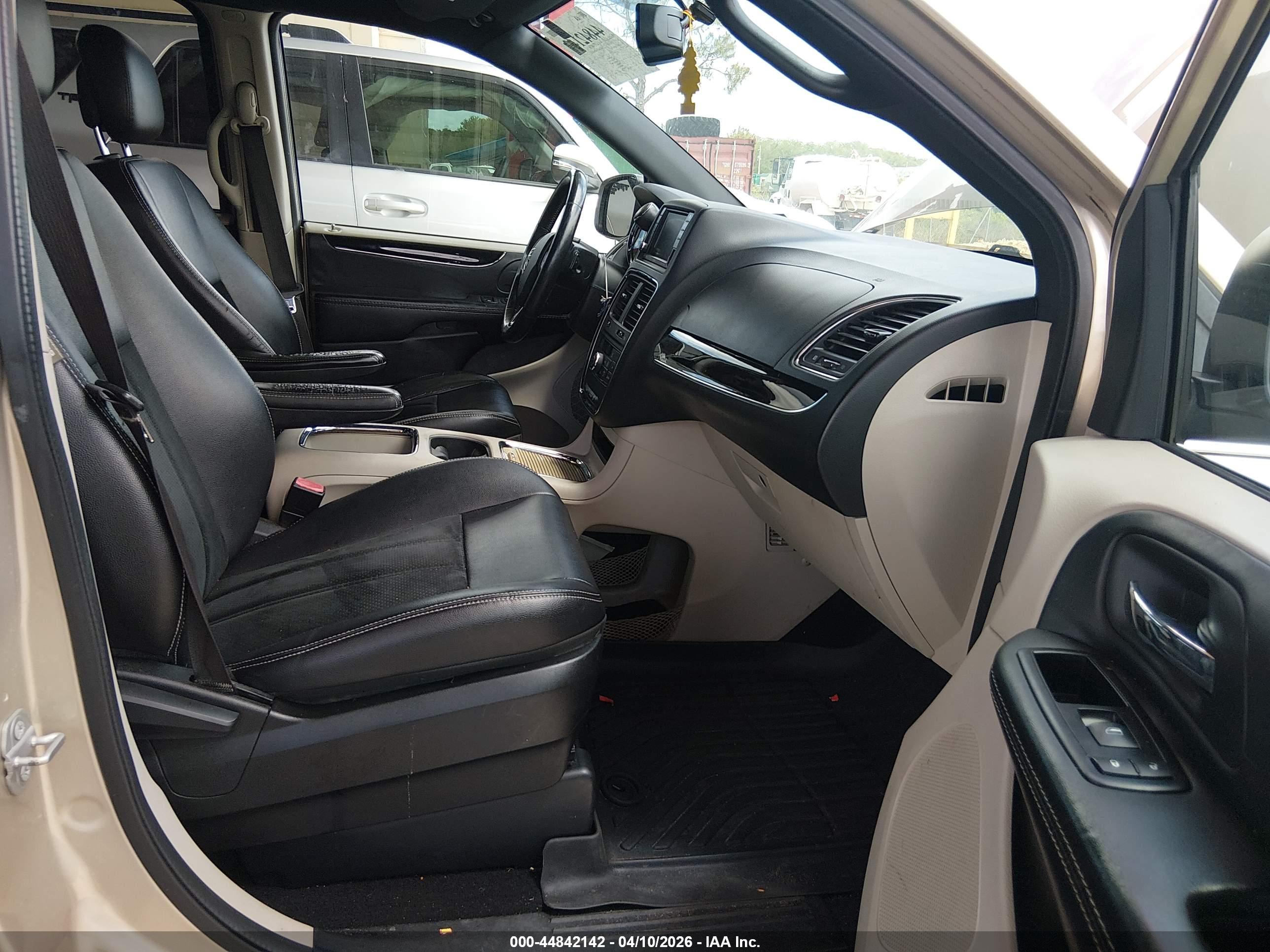 DODGE GRAND image 5