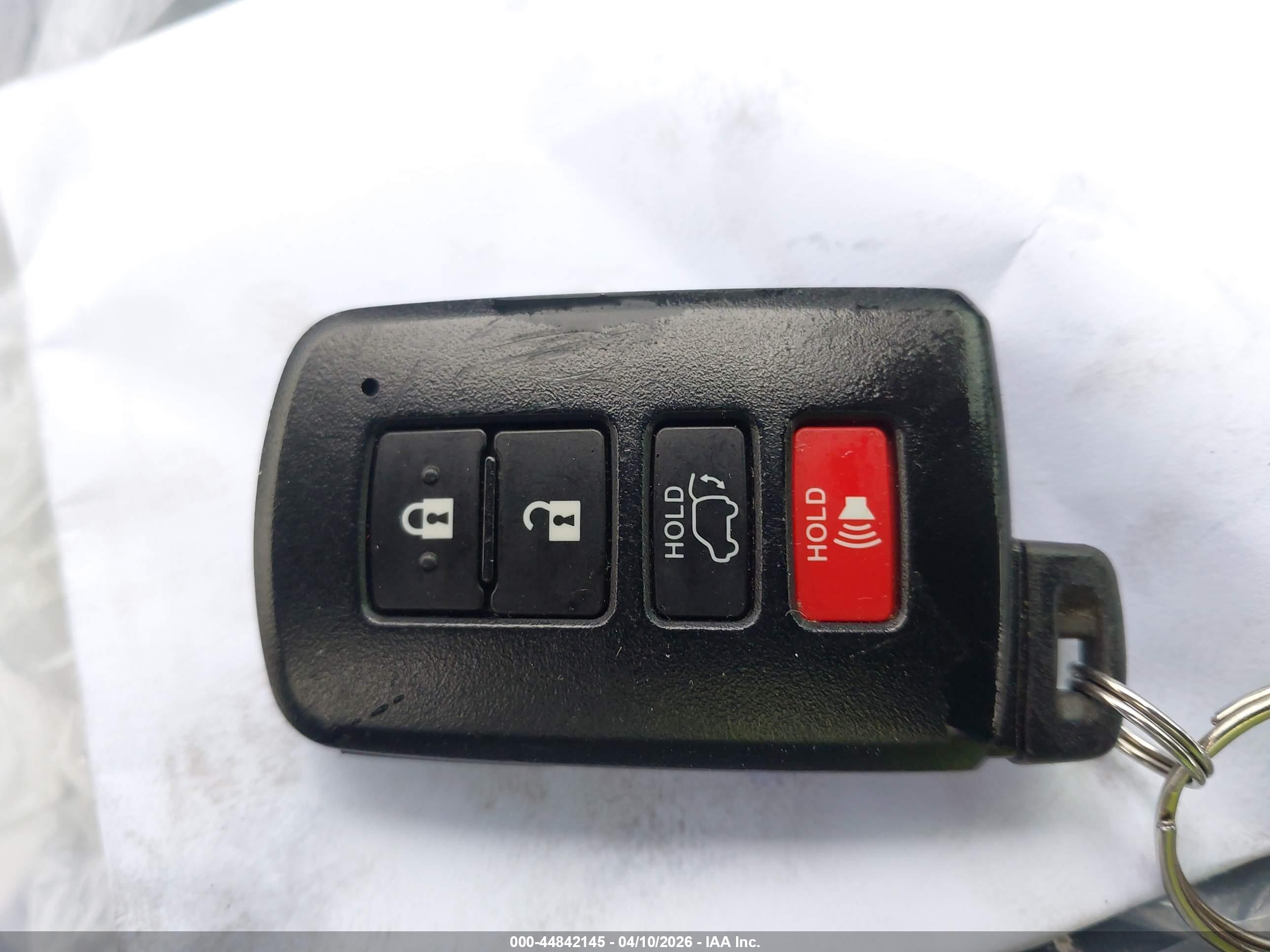 TOYOTA RAV4 image 11
