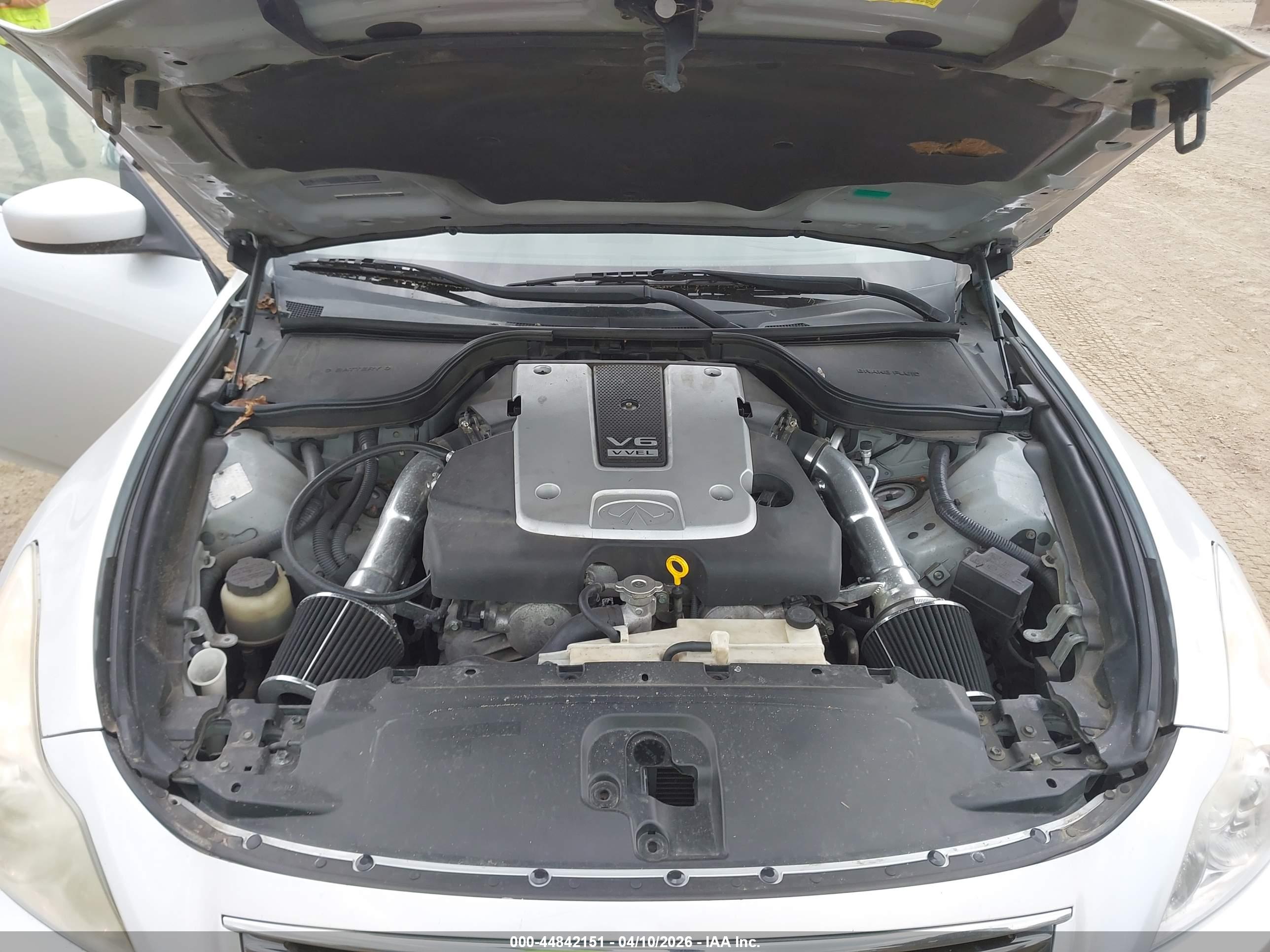 INFINITI G37 image 10