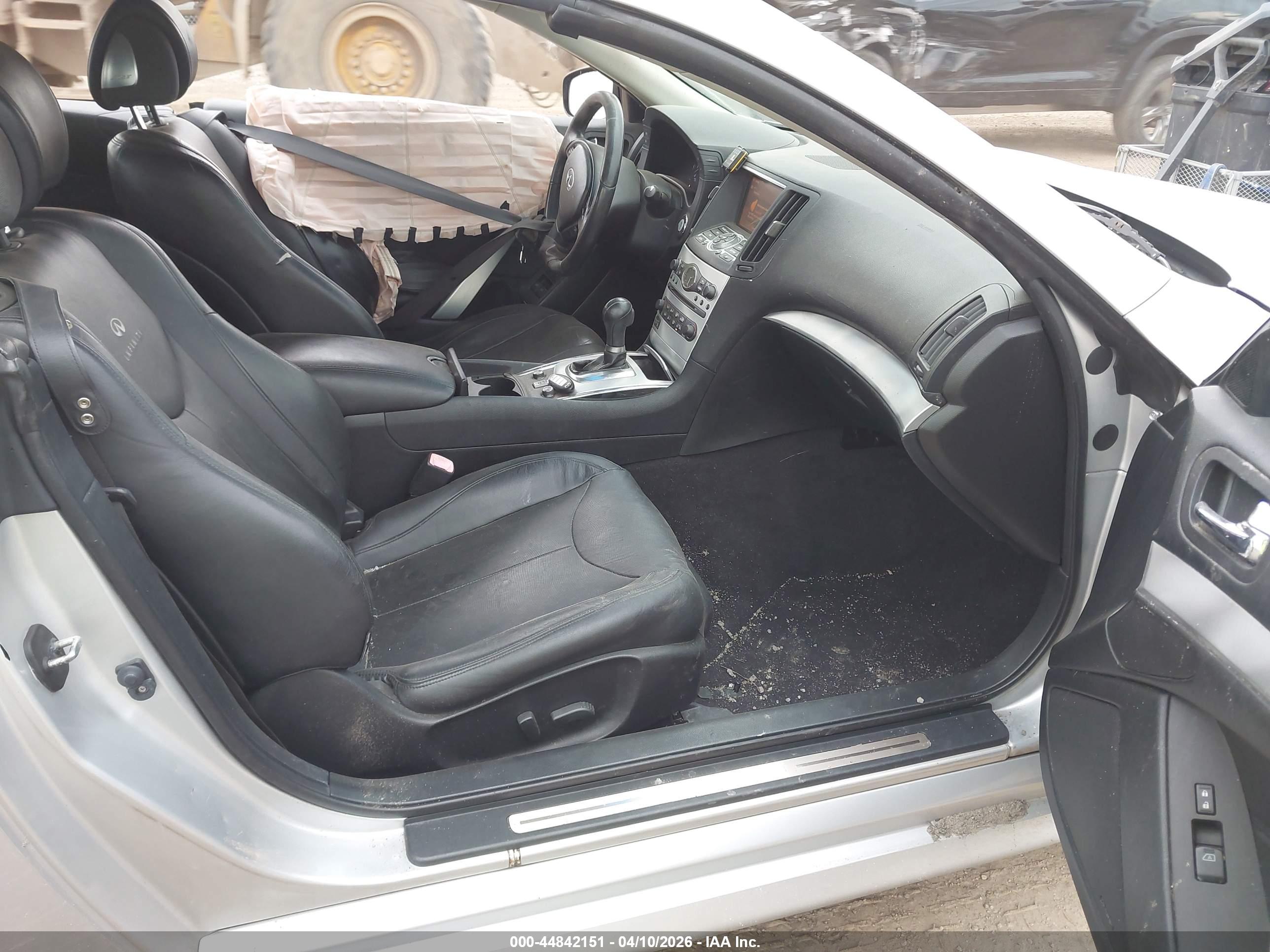 INFINITI G37 image 5