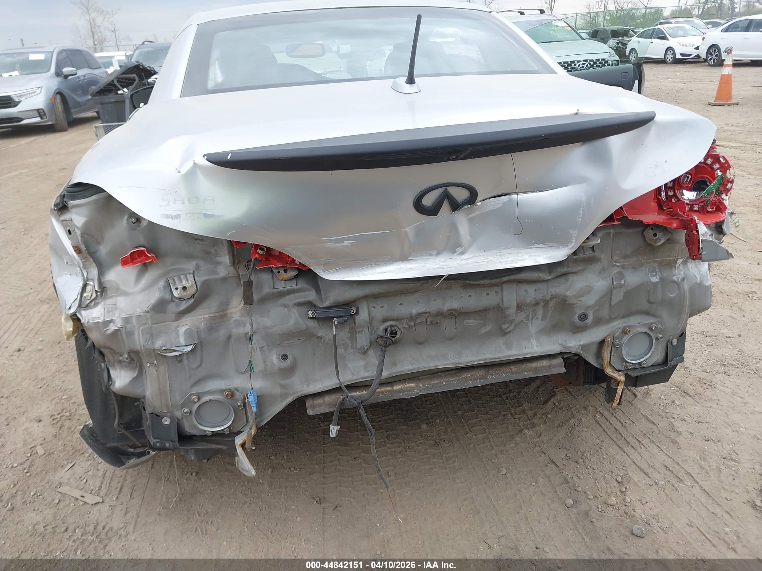INFINITI G37 image 6