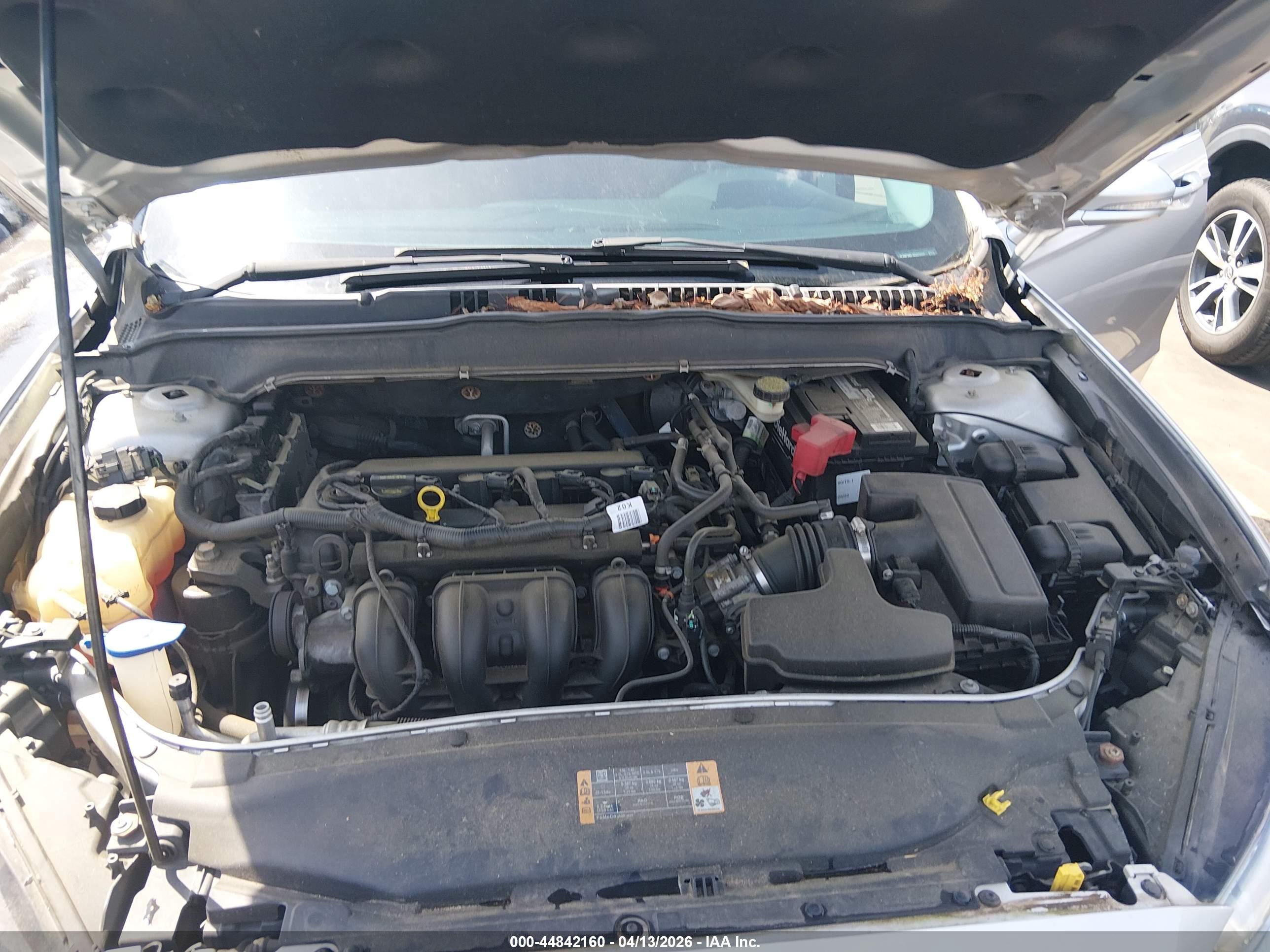 FORD FUSION image 10