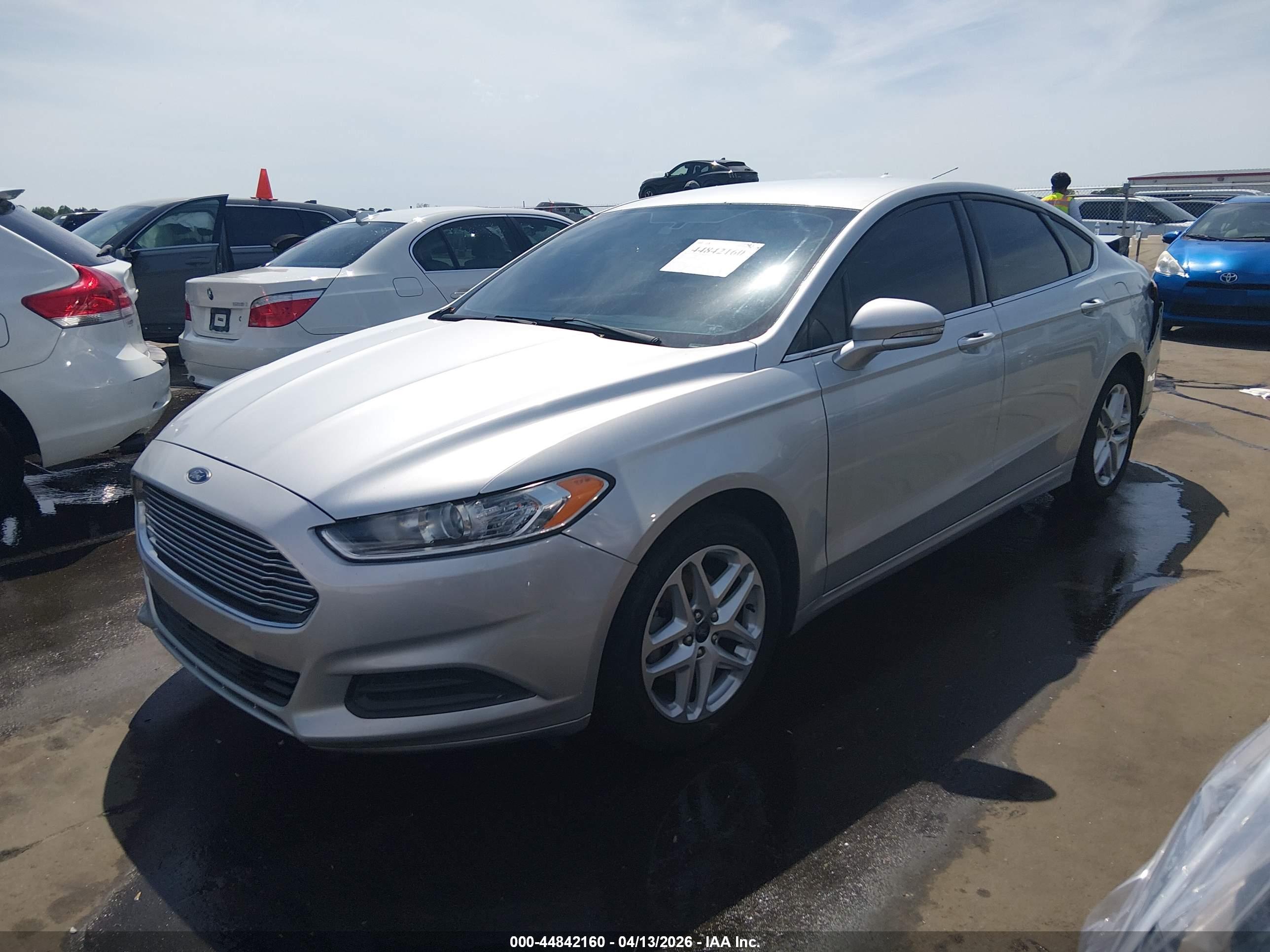 FORD FUSION image 2