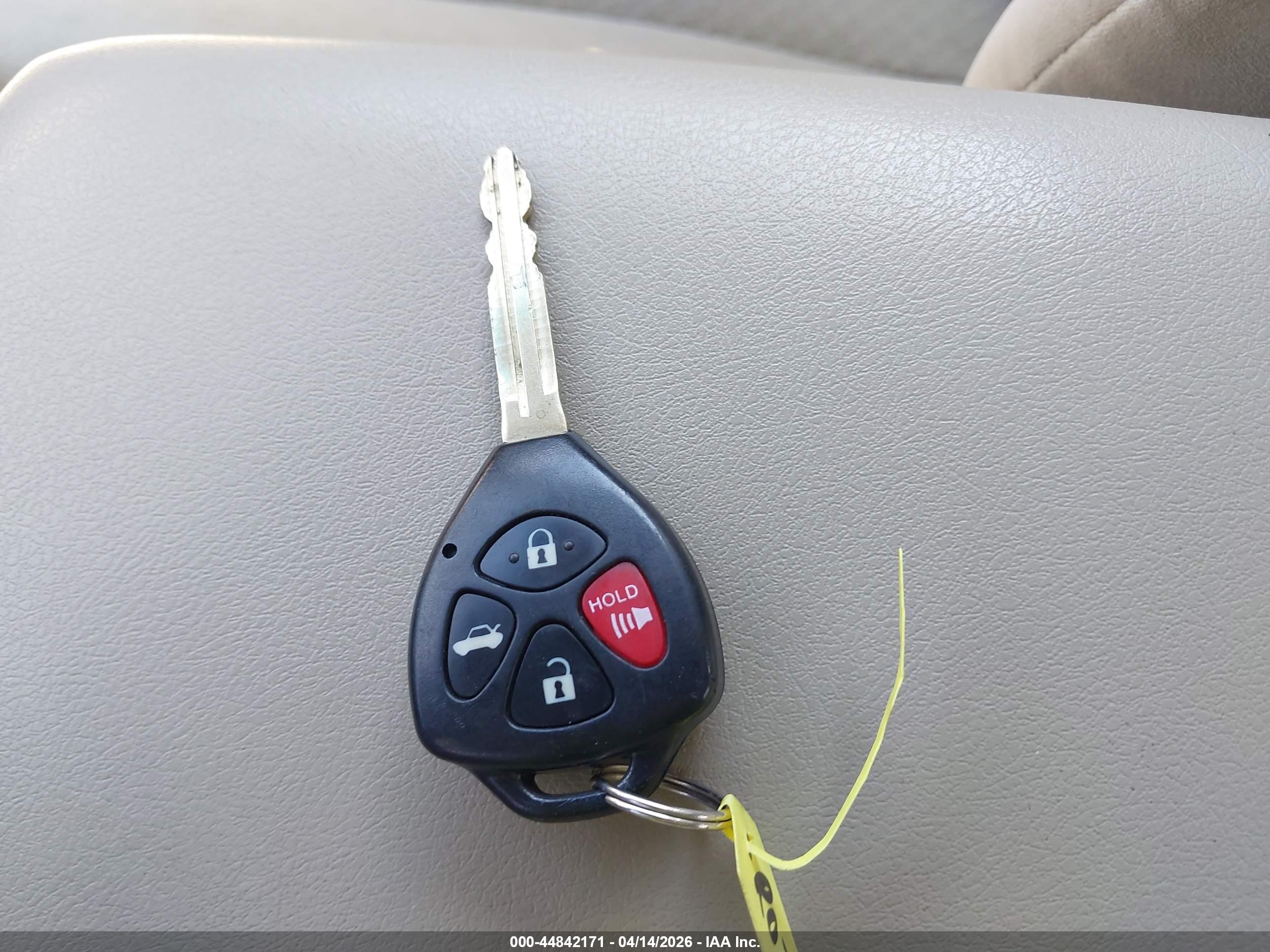 TOYOTA CAMRY image 11
