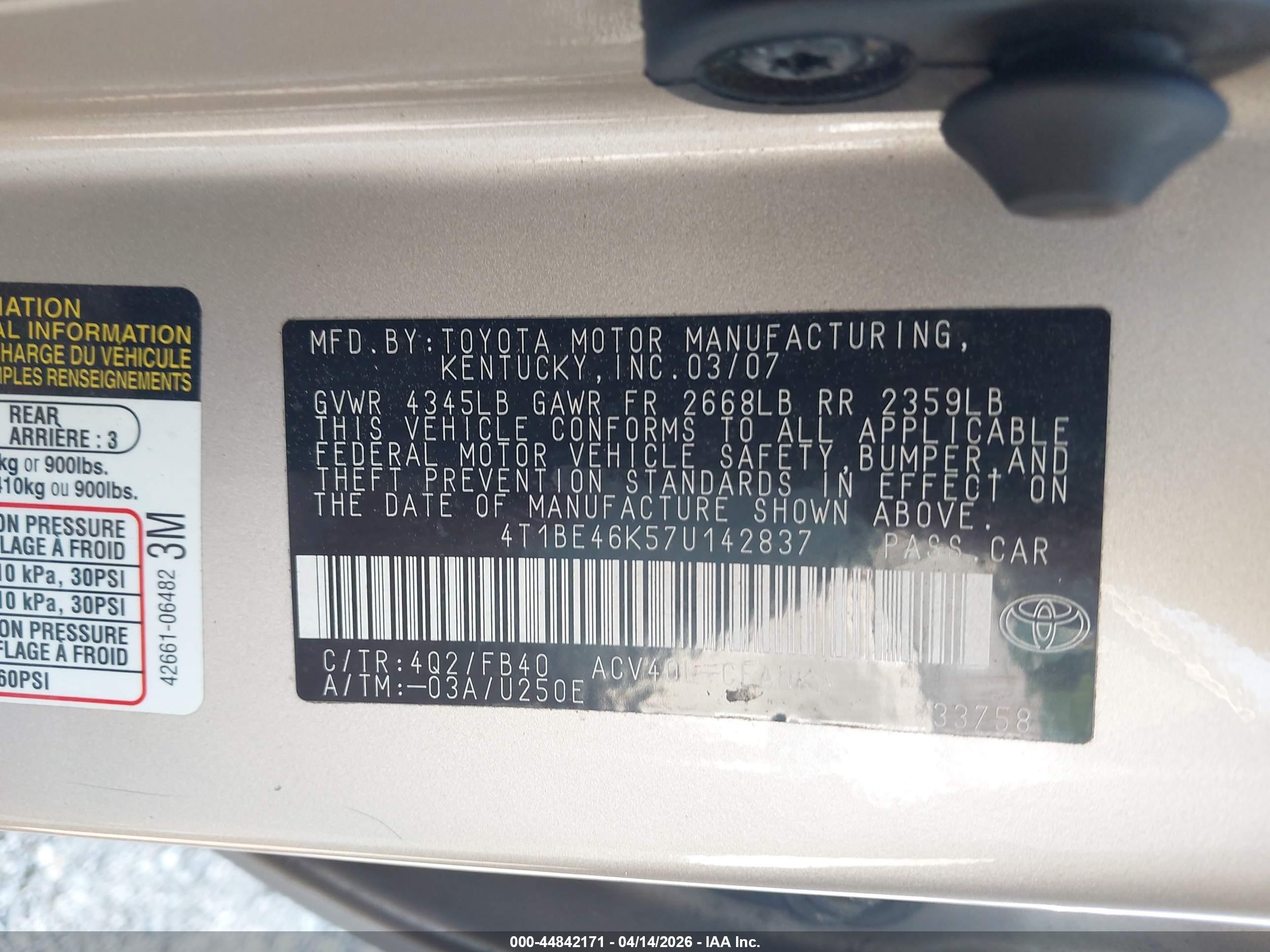 TOYOTA CAMRY image 9