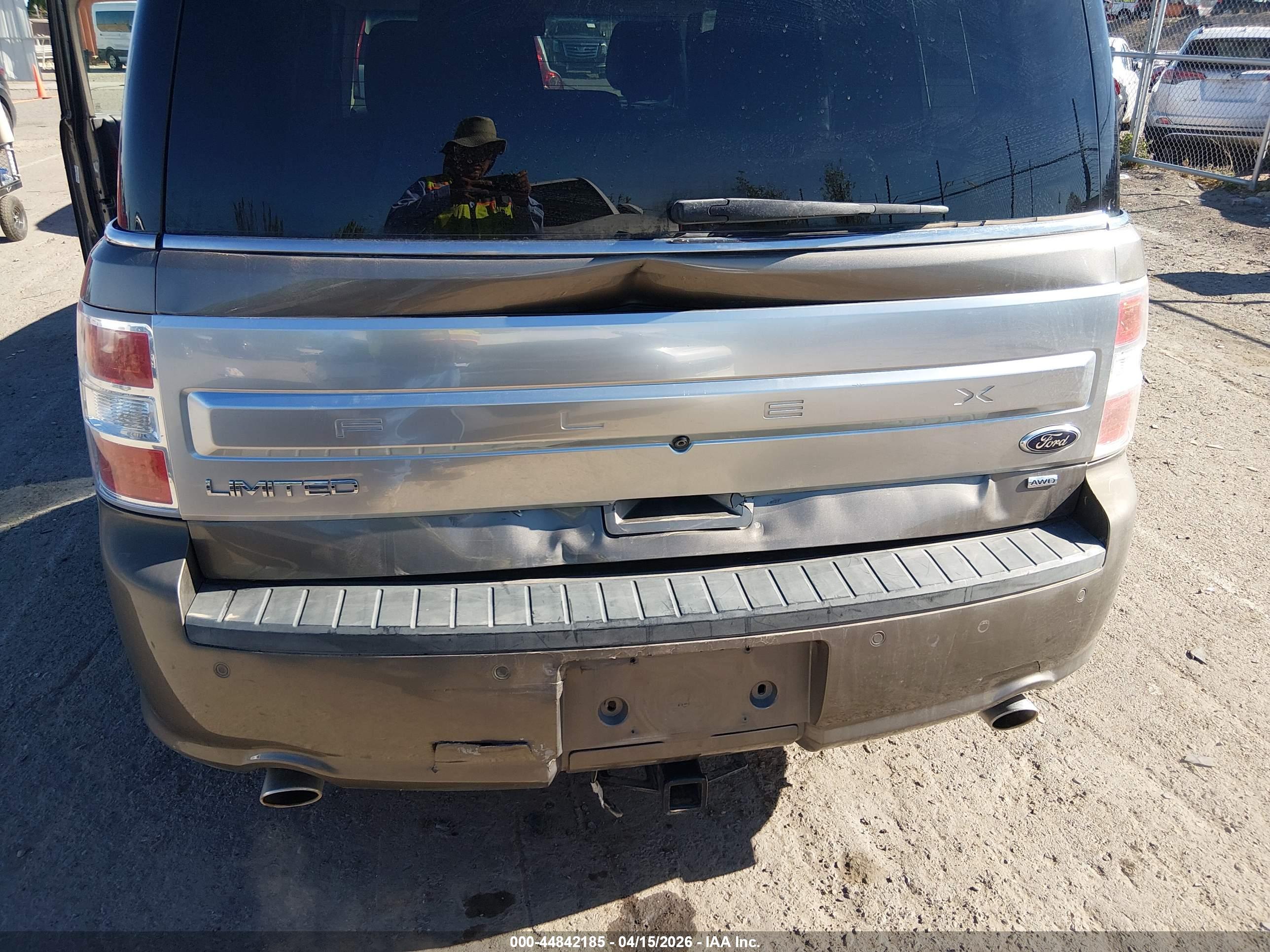 FORD FLEX image 6