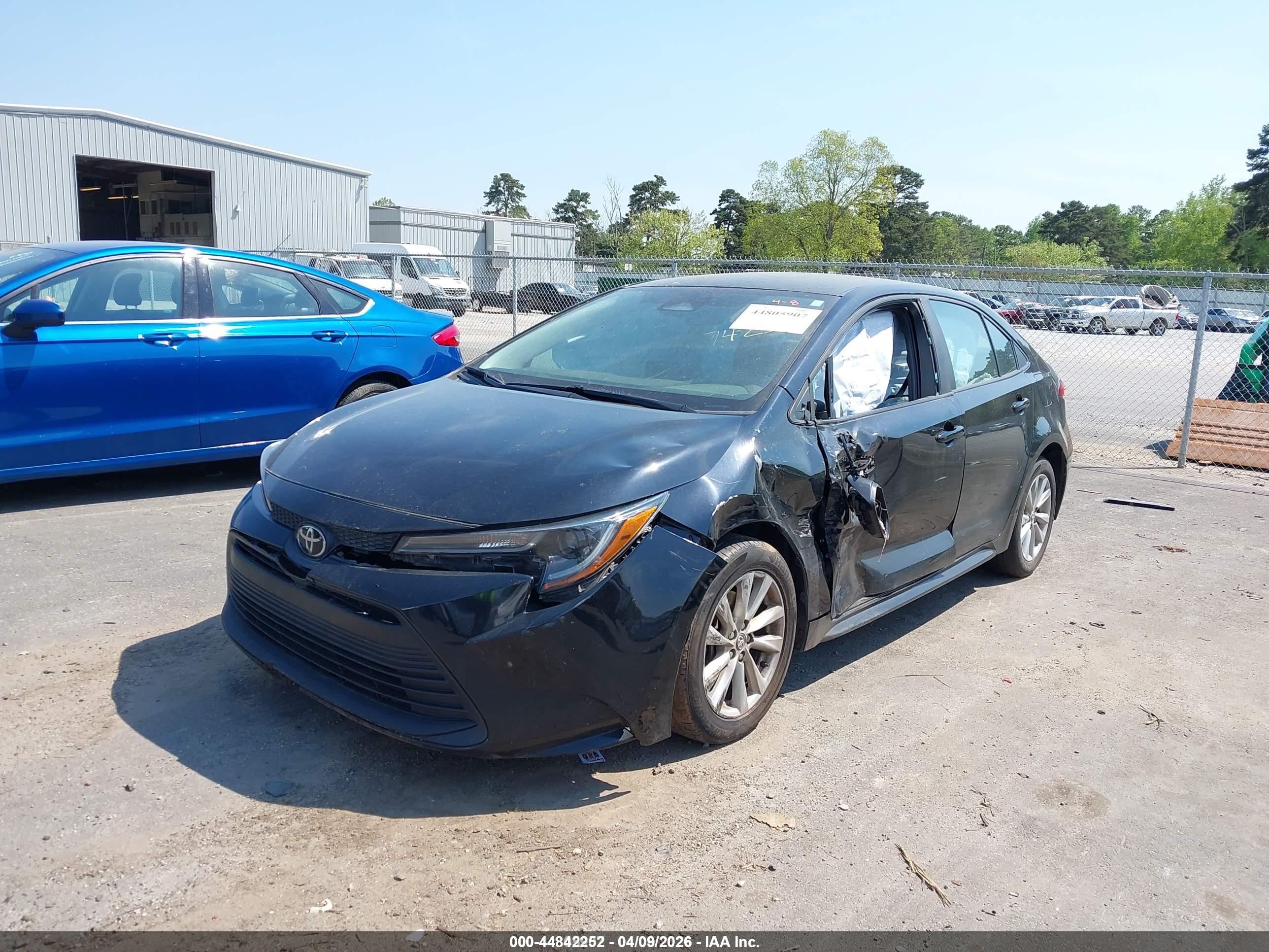 TOYOTA COROLLA image 2
