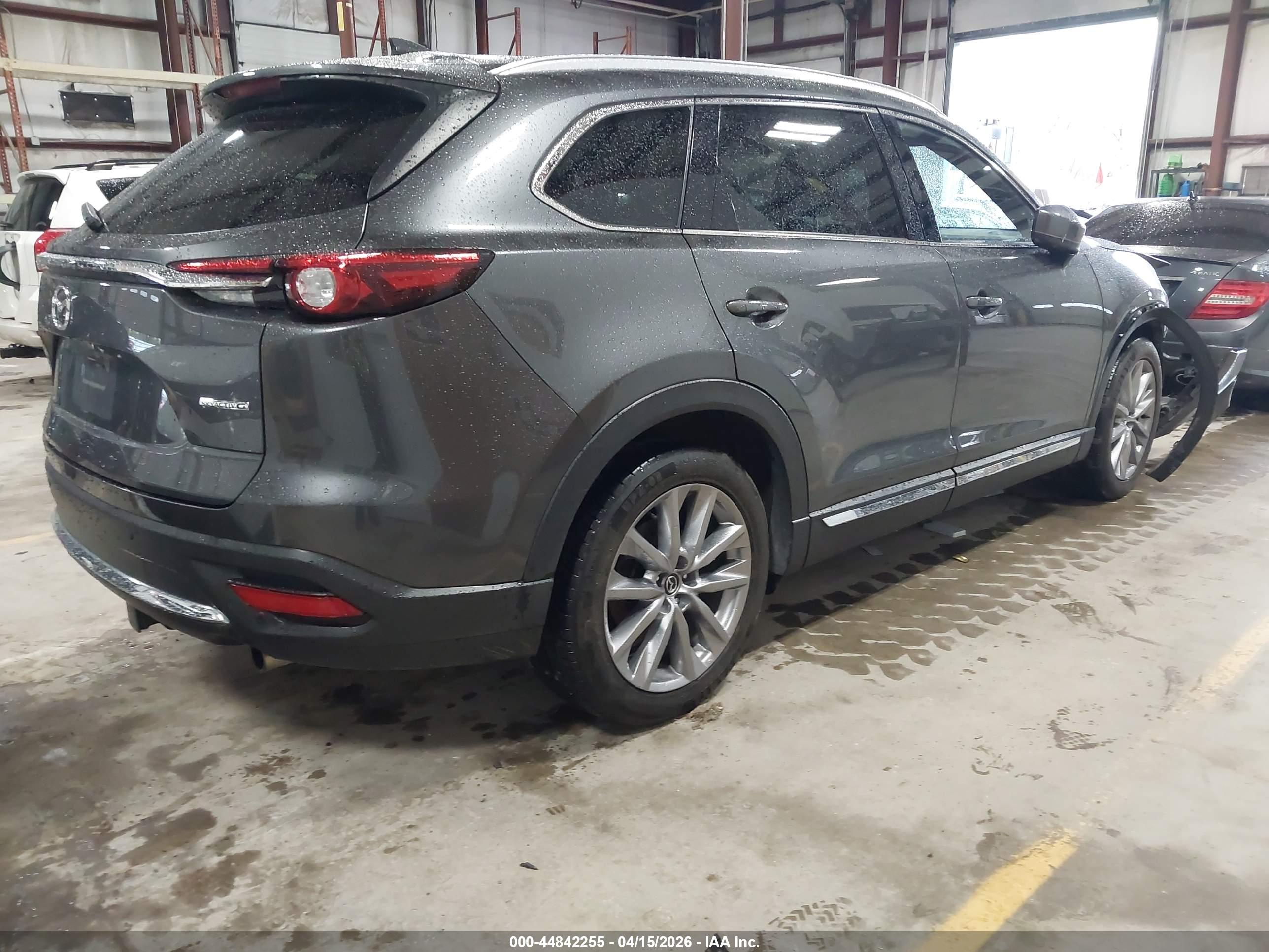 MAZDA CX-9 image 4