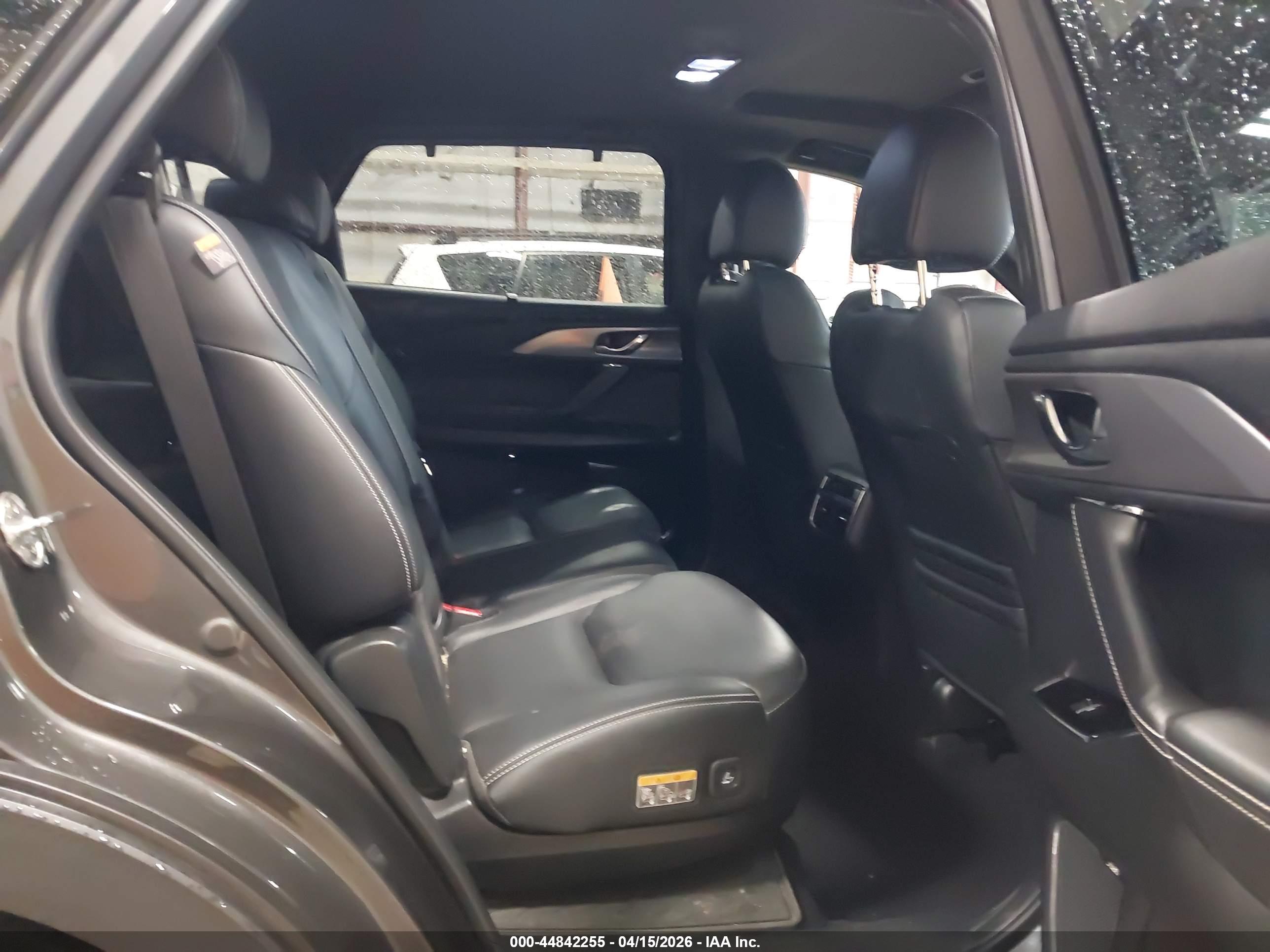 MAZDA CX-9 image 8