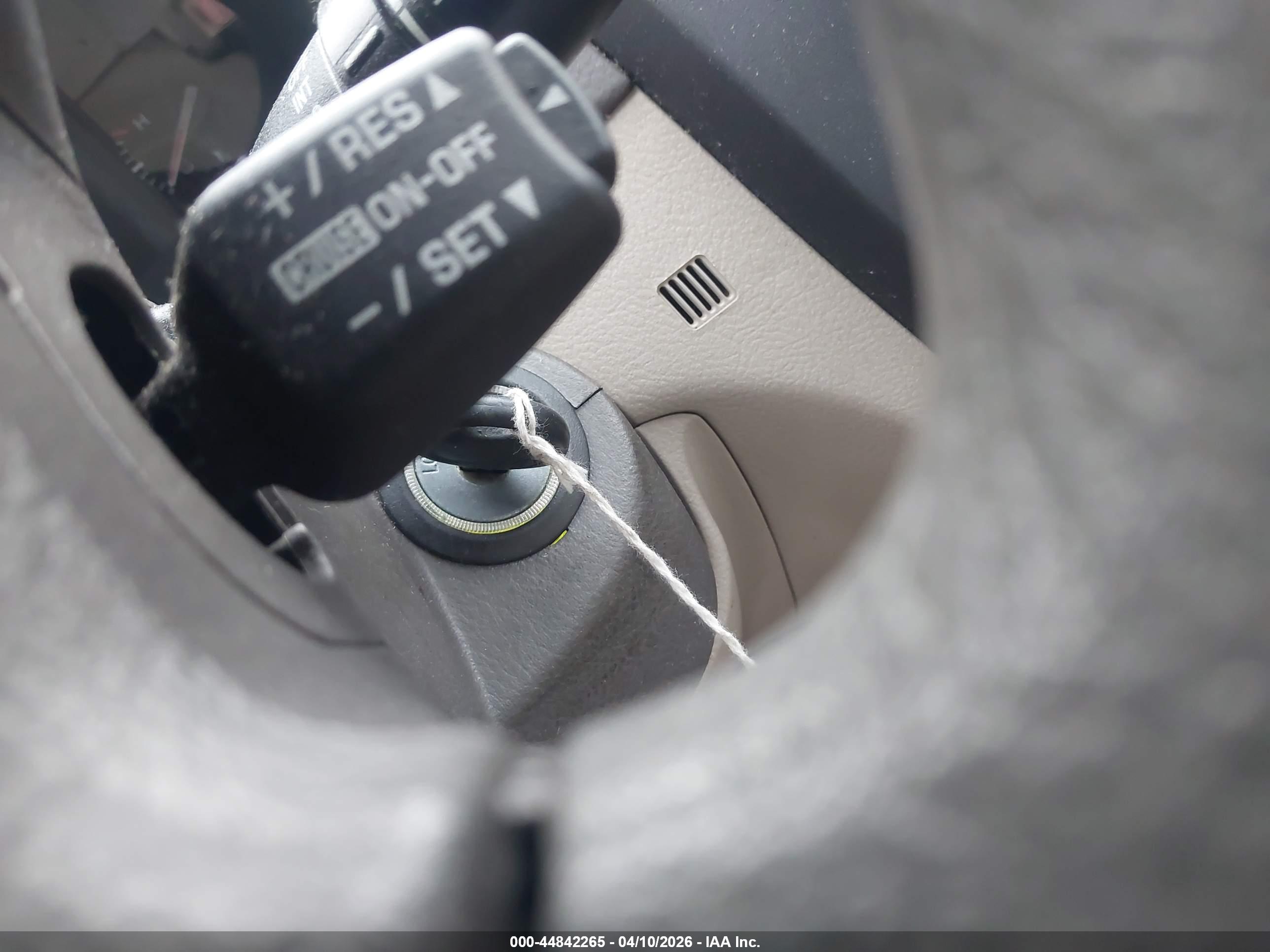 KIA SPECTRA image 11