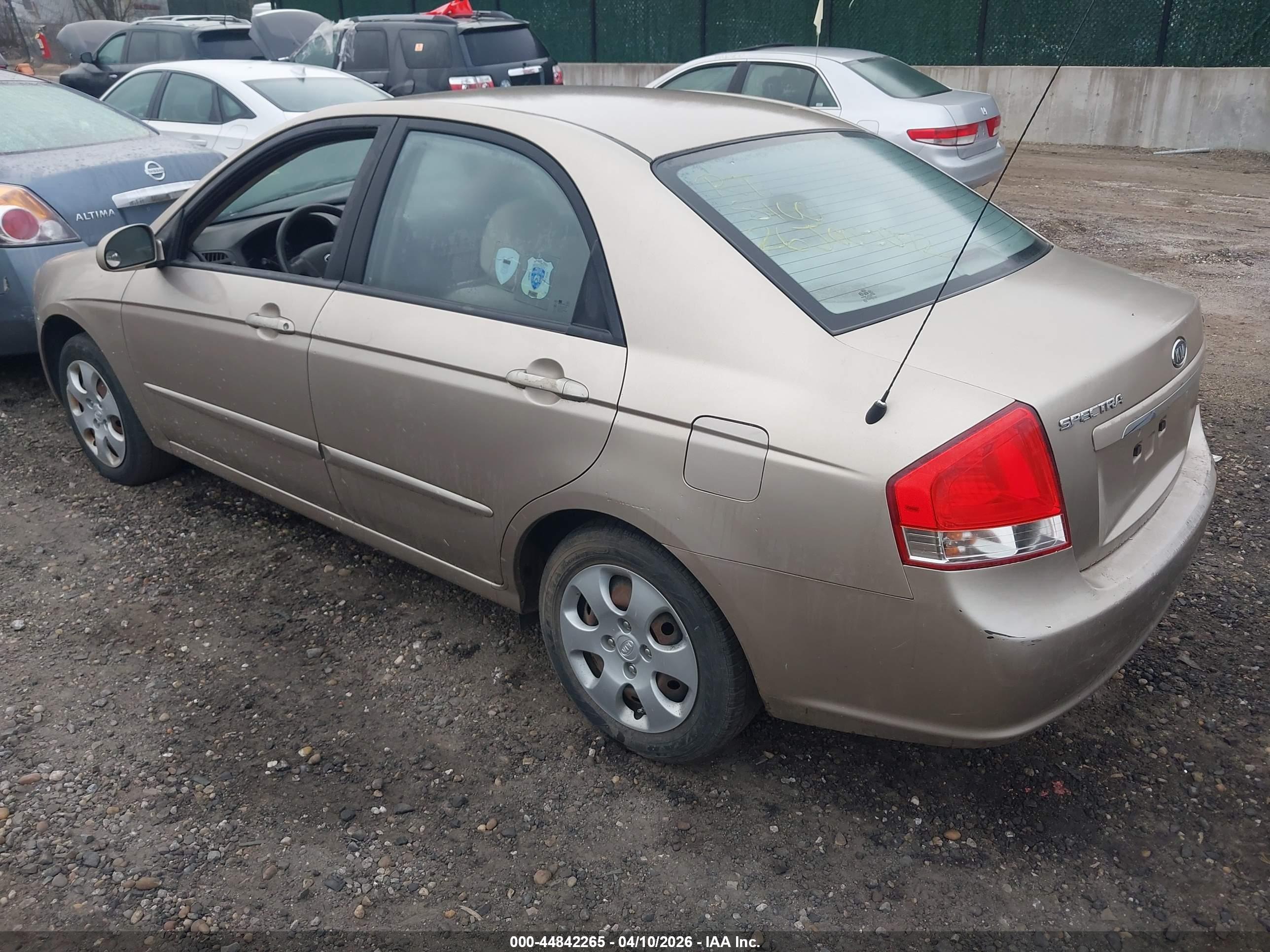 KIA SPECTRA image 3