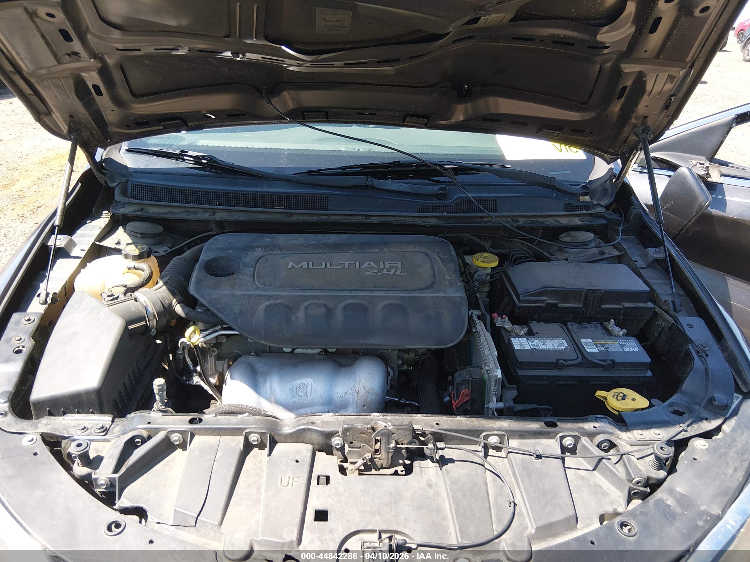 CHRYSLER 200 image 10