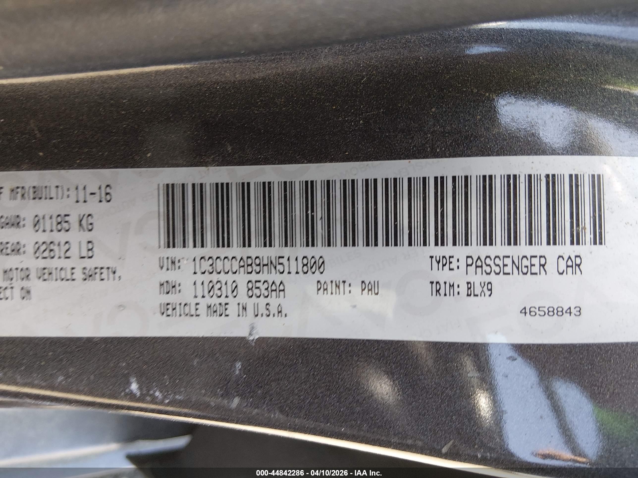 CHRYSLER 200 image 9